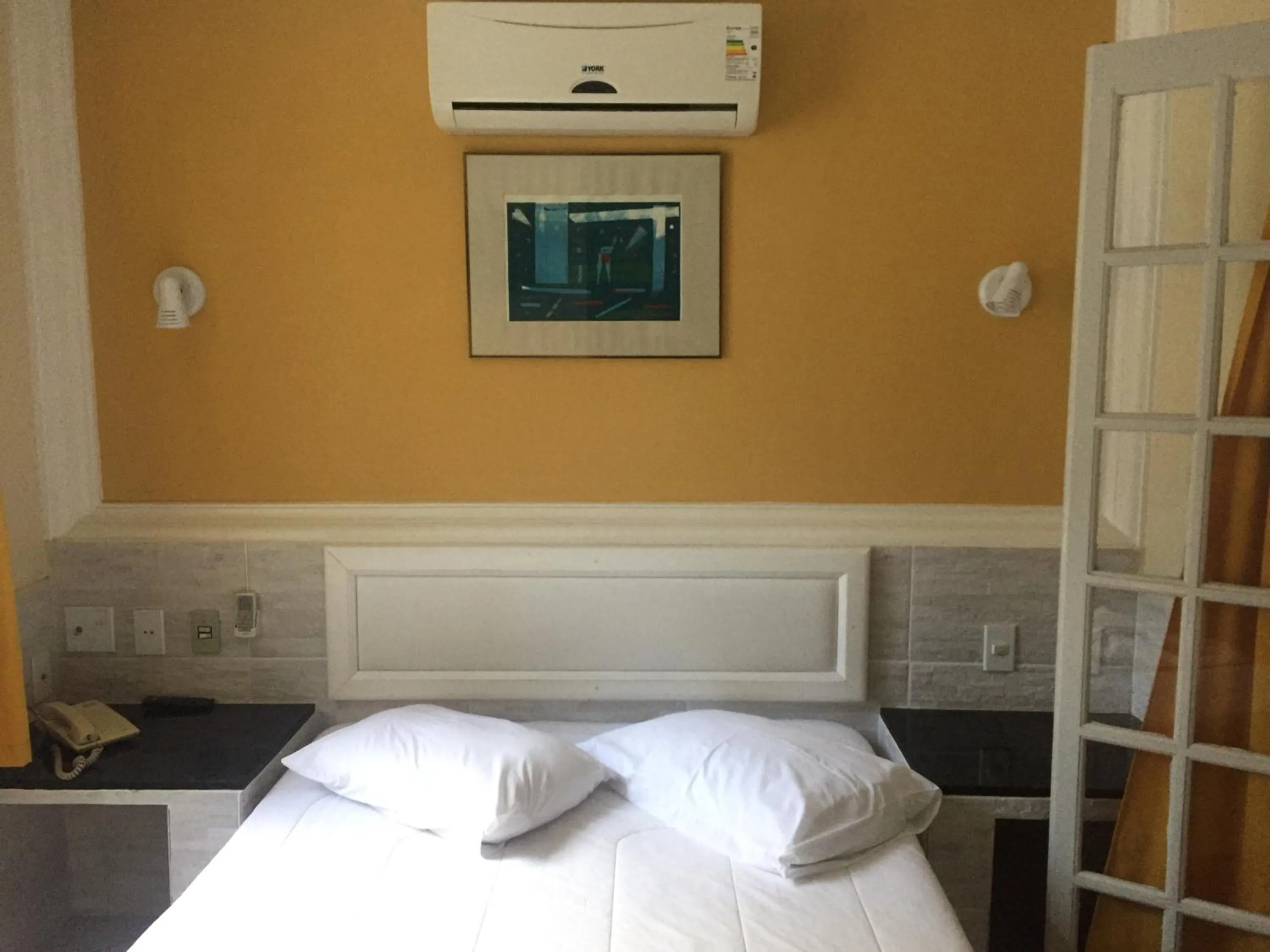 Bed in Hotel Colonial
