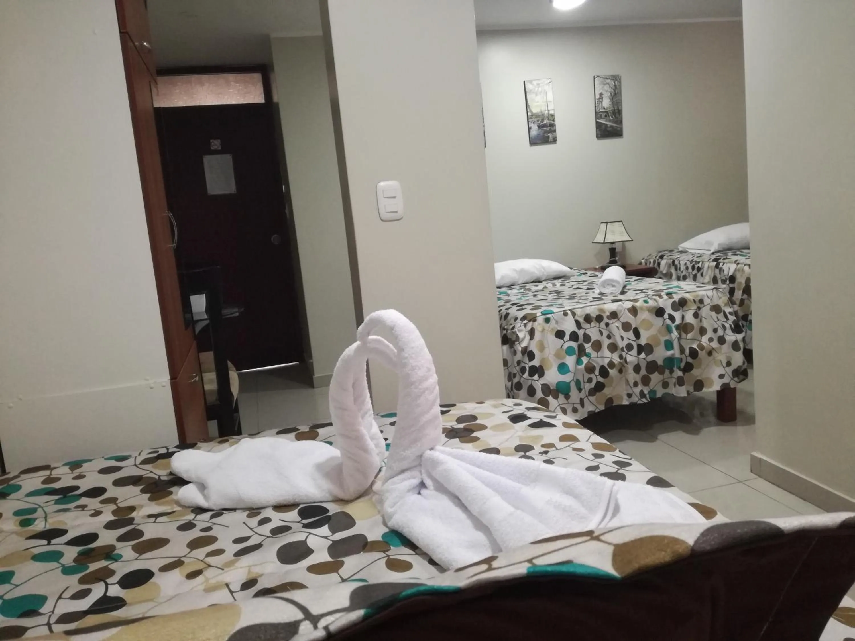 Photo of the whole room, Bed in PiscoMar Peru