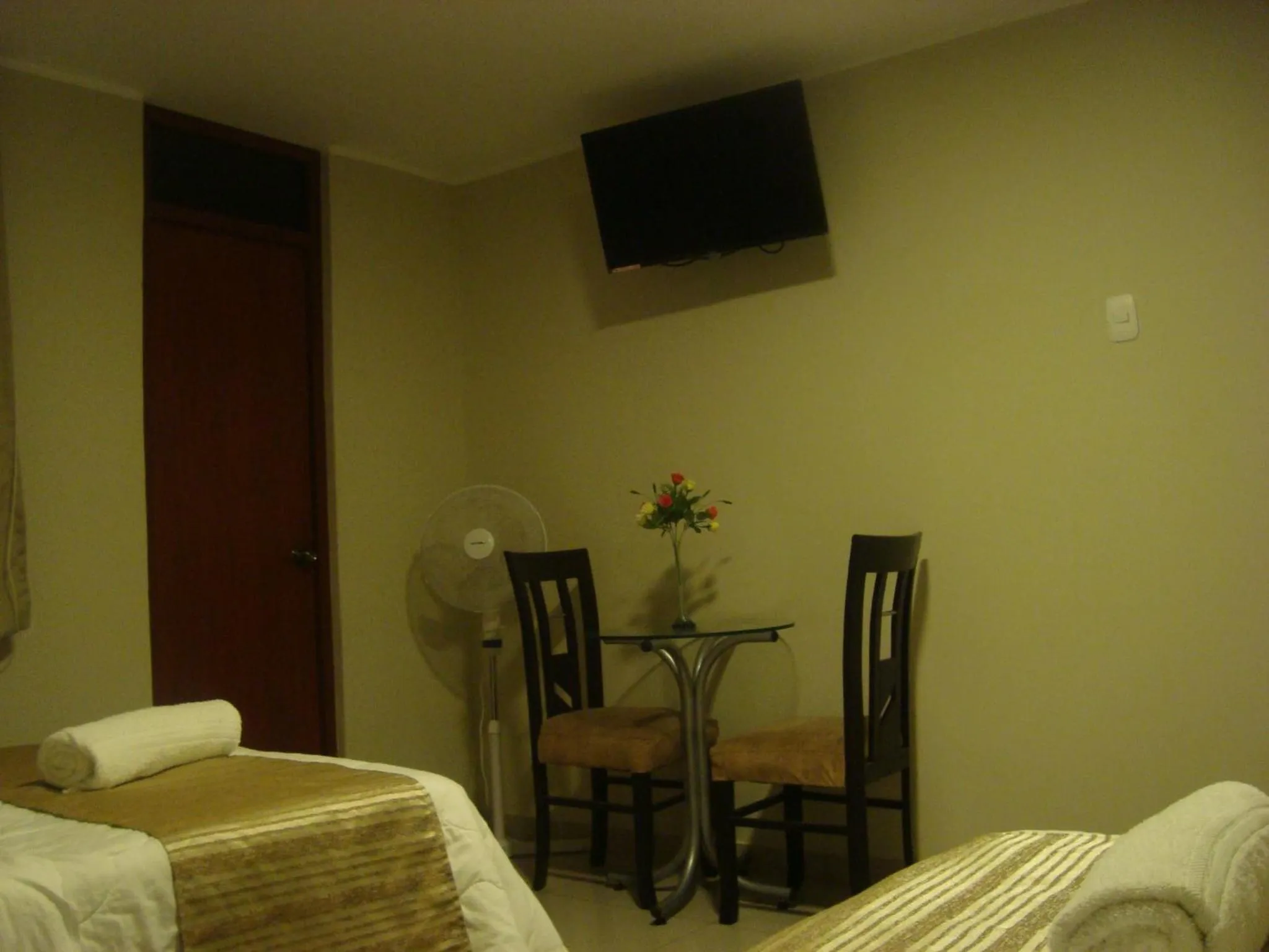 Communal lounge/ TV room, Bed in PiscoMar Peru