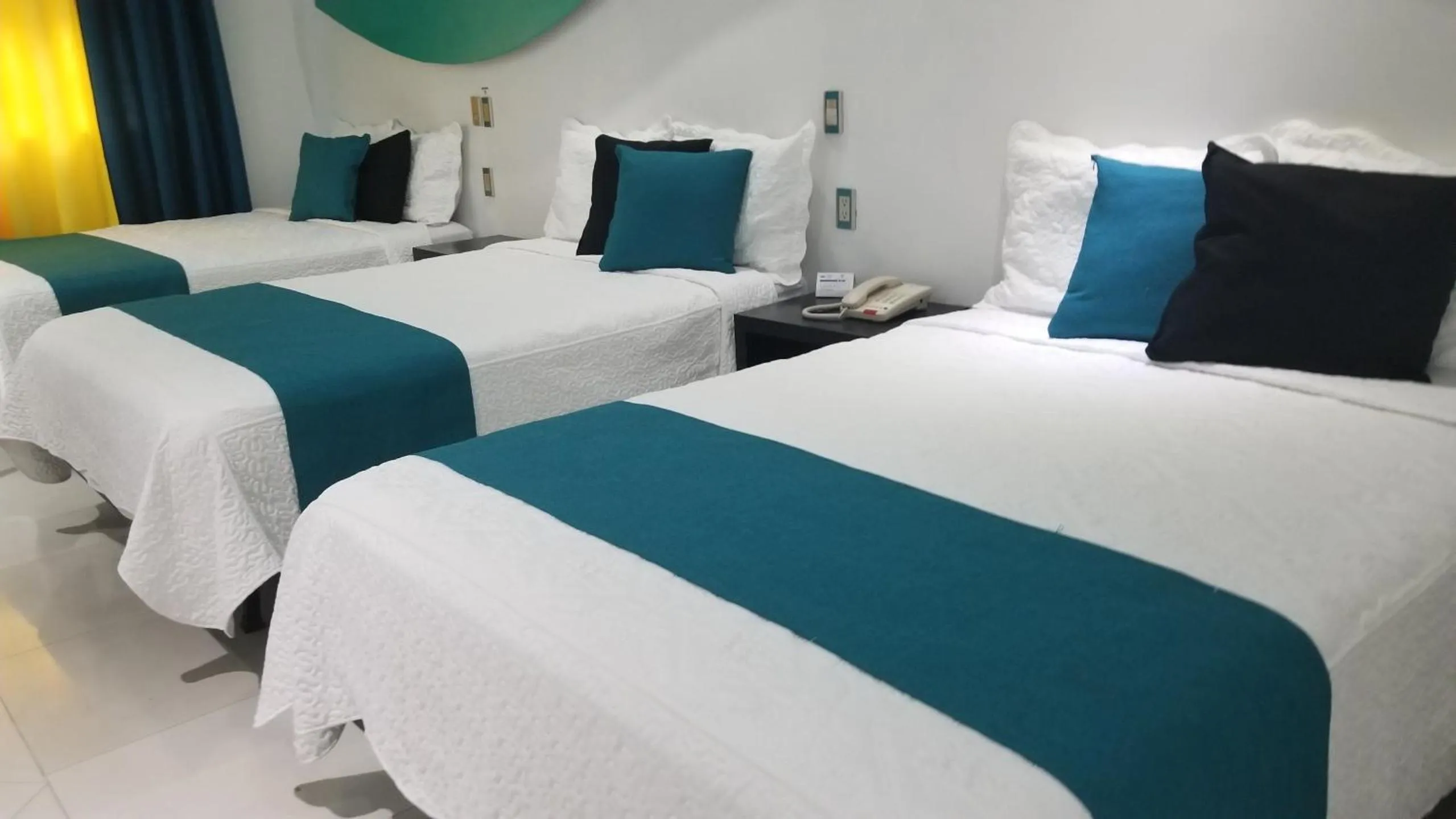 Photo of the whole room in Hotel Dluxe