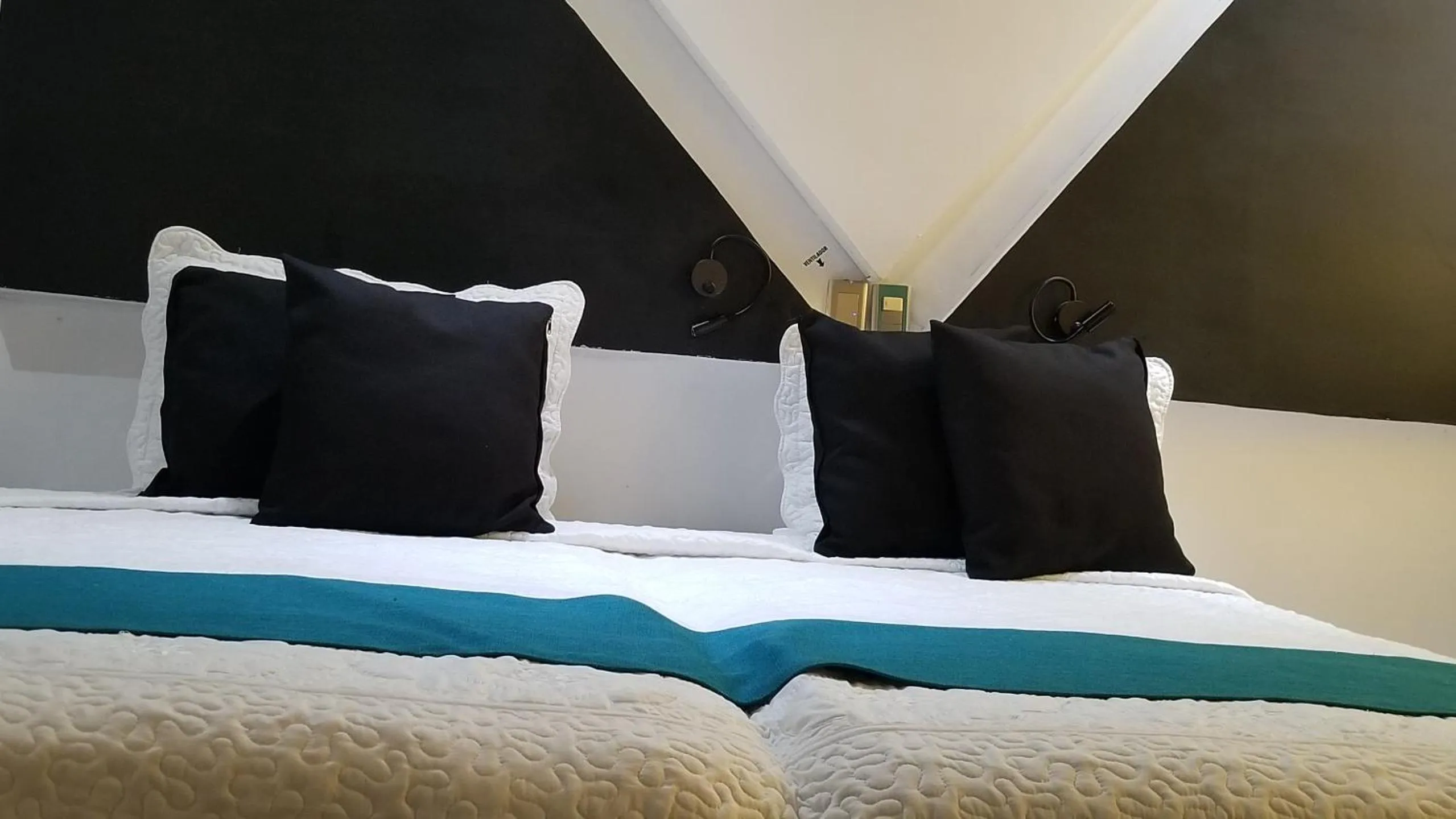 Bedroom in Hotel Dluxe