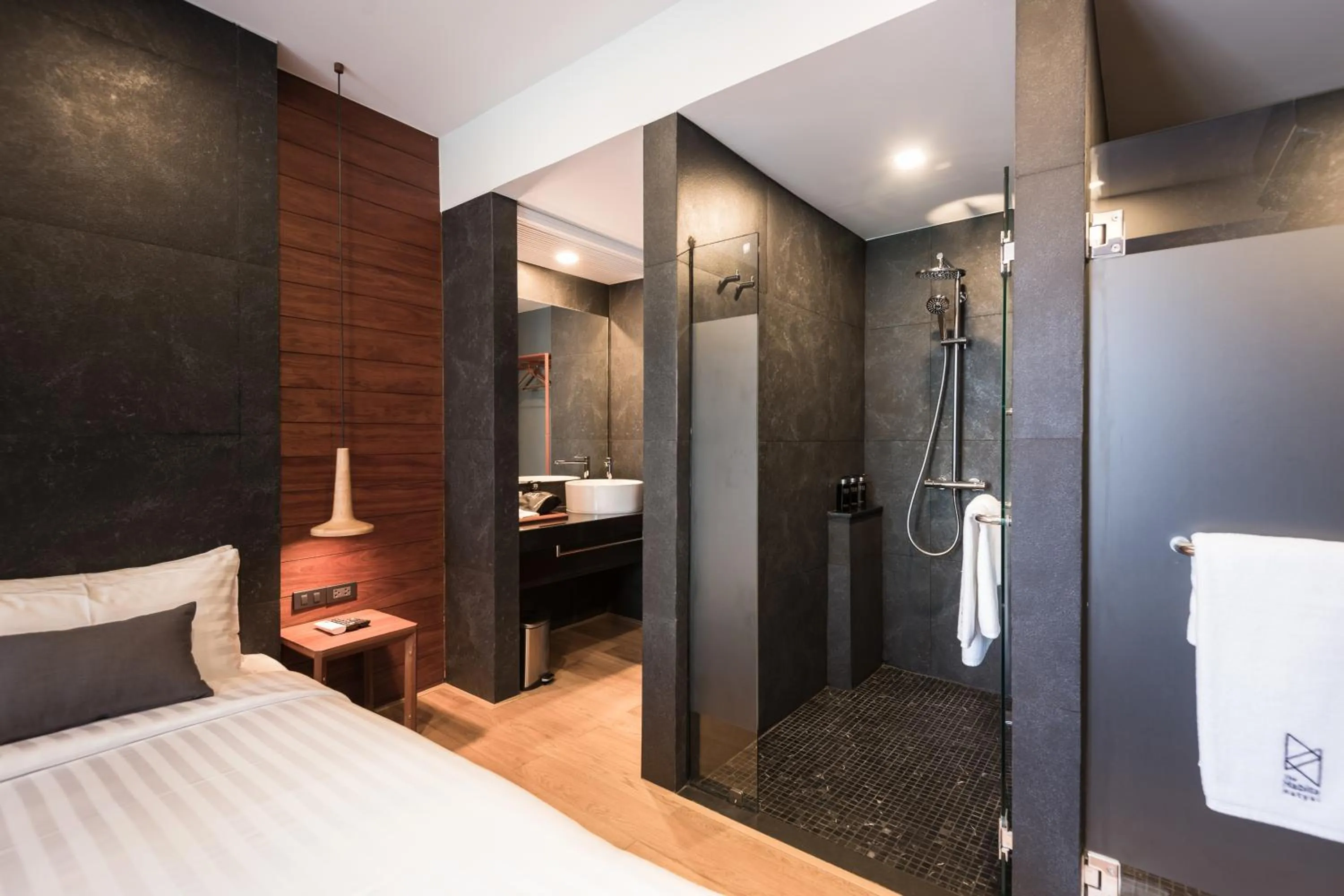 Toilet, Bed in The Habita Hatyai