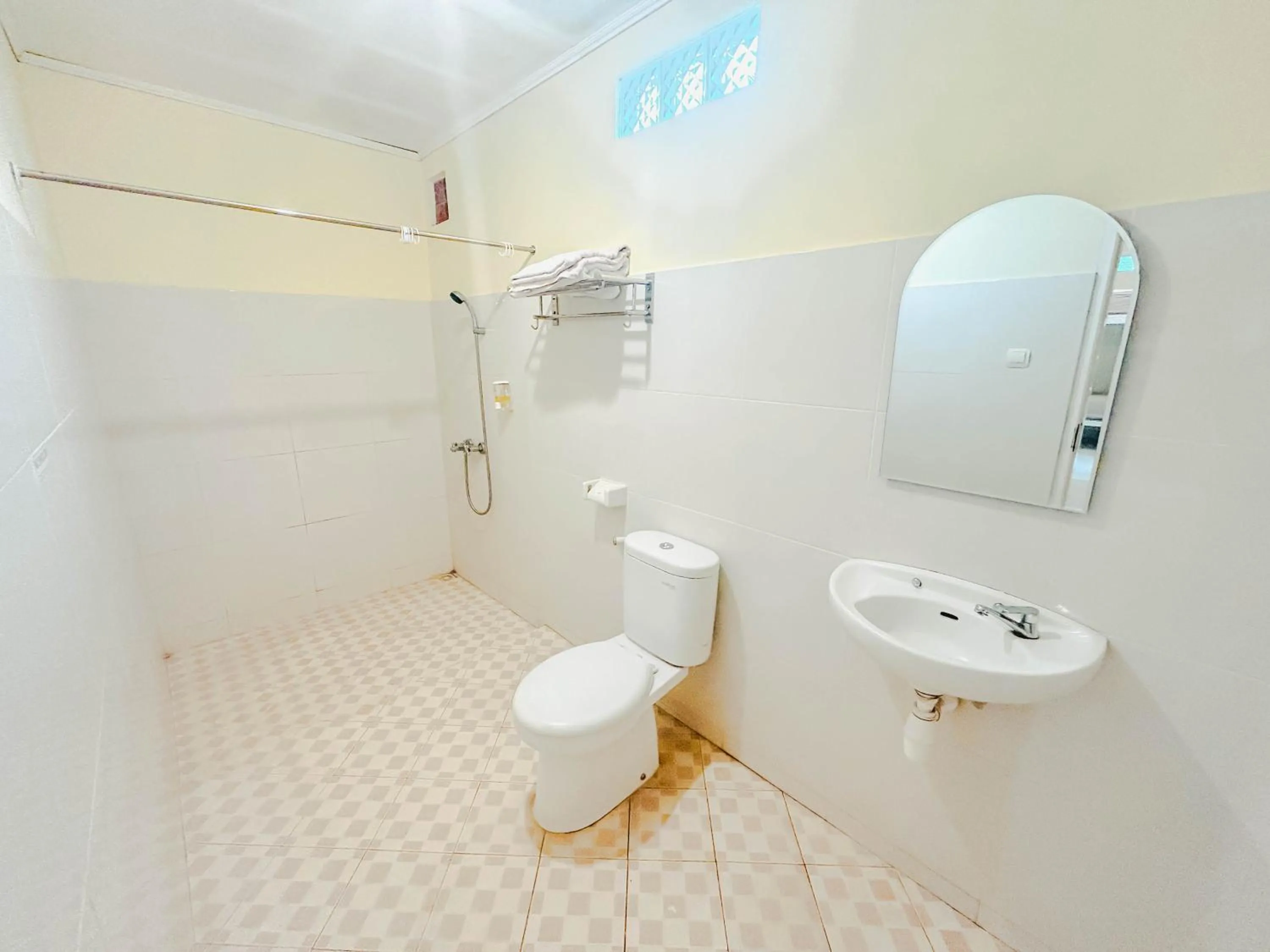 Shower in Rinjani Garden Syariah by ecommerceloka