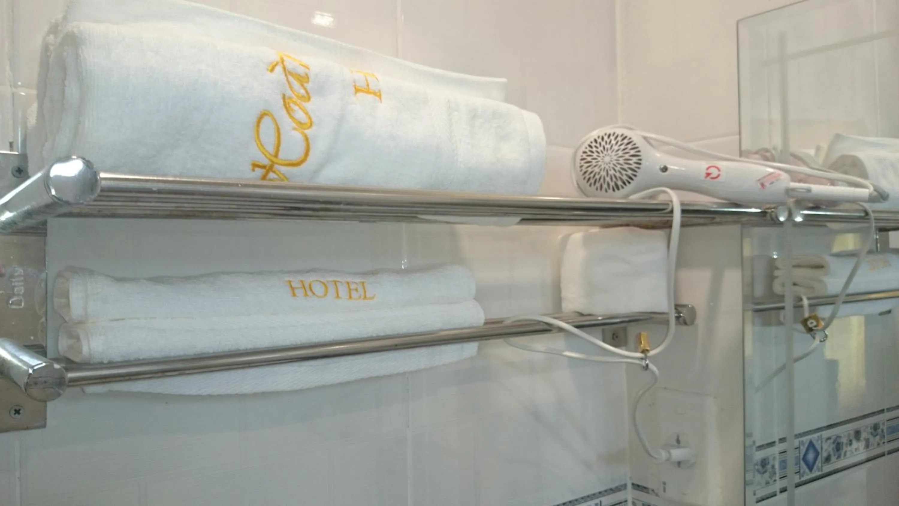 Bathroom in Hoang Ngoc Hotel