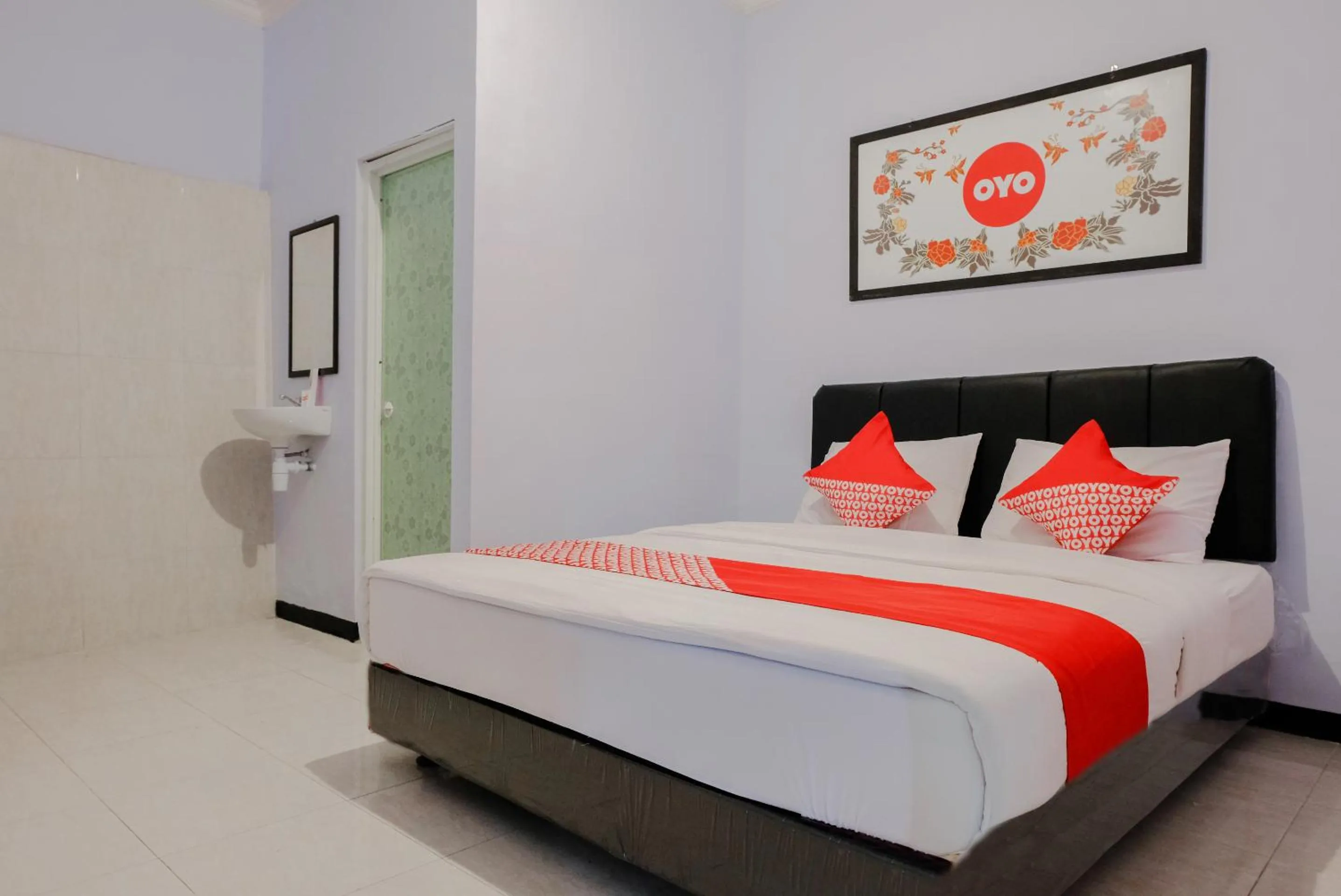 Standard Double Room in RedDoorz Syariah at Nusa Indah near BNS