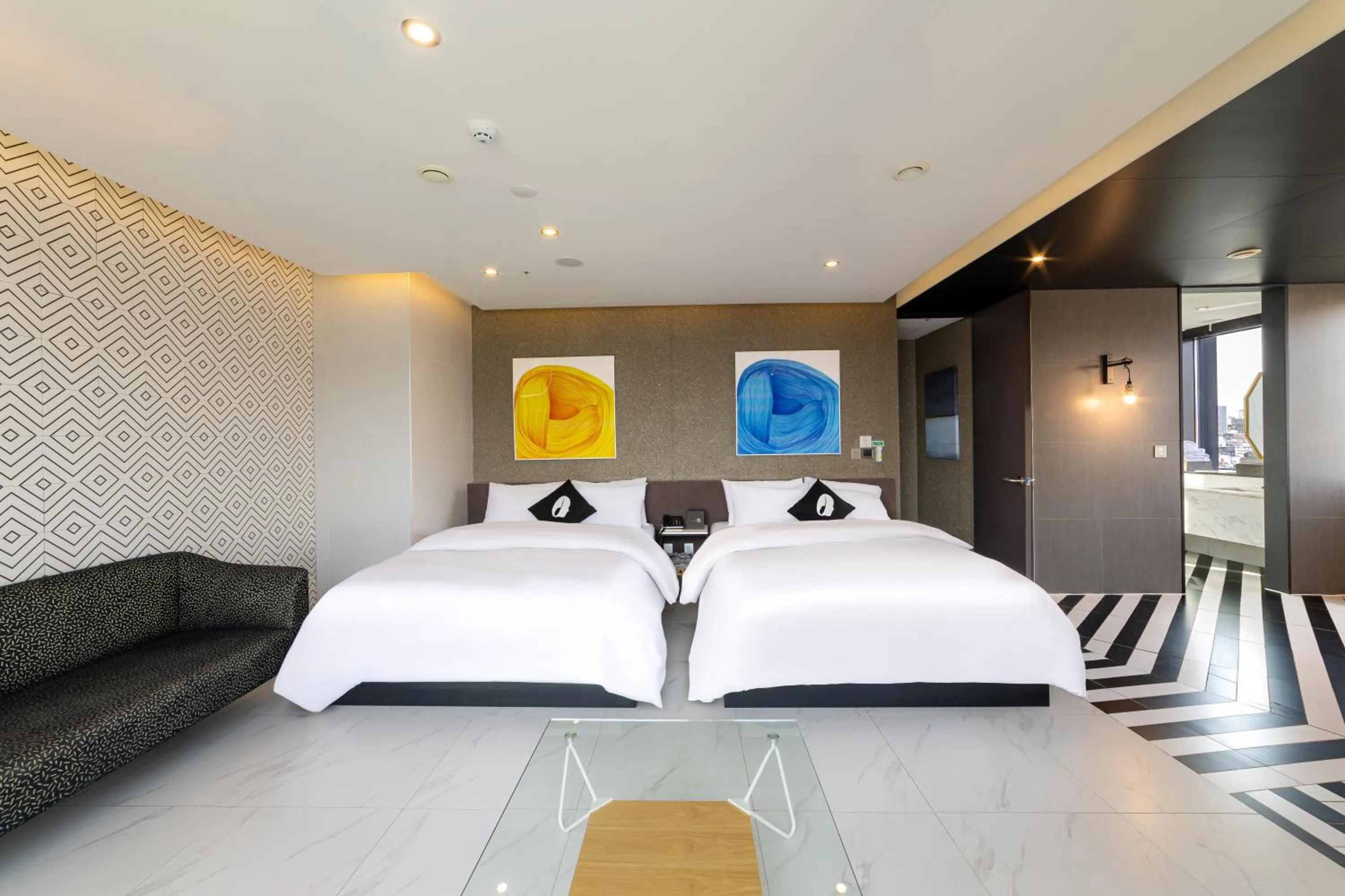 Bed in Hotel The Designers Seoul Station