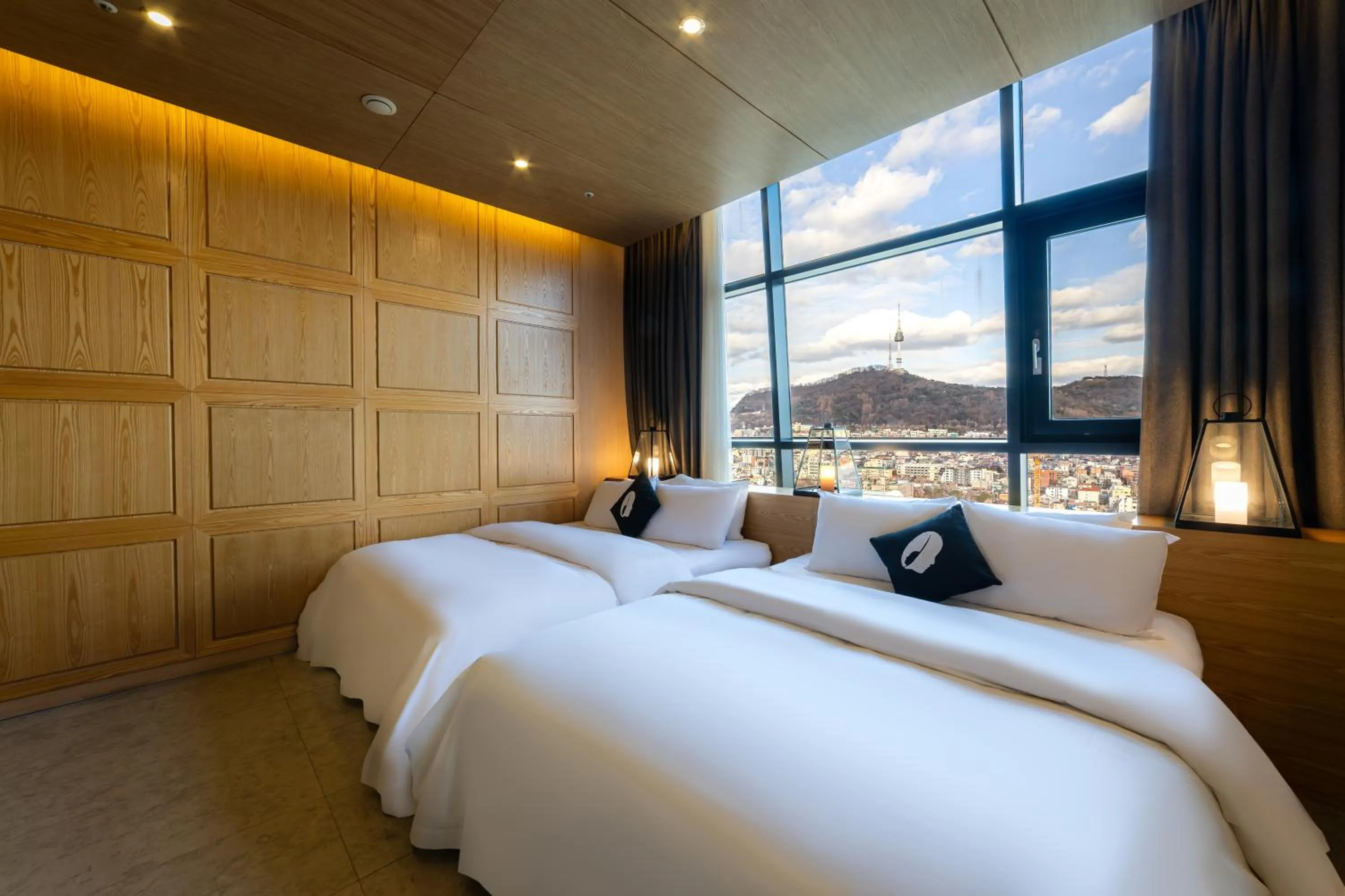 Bed in Hotel The Designers Seoul Station