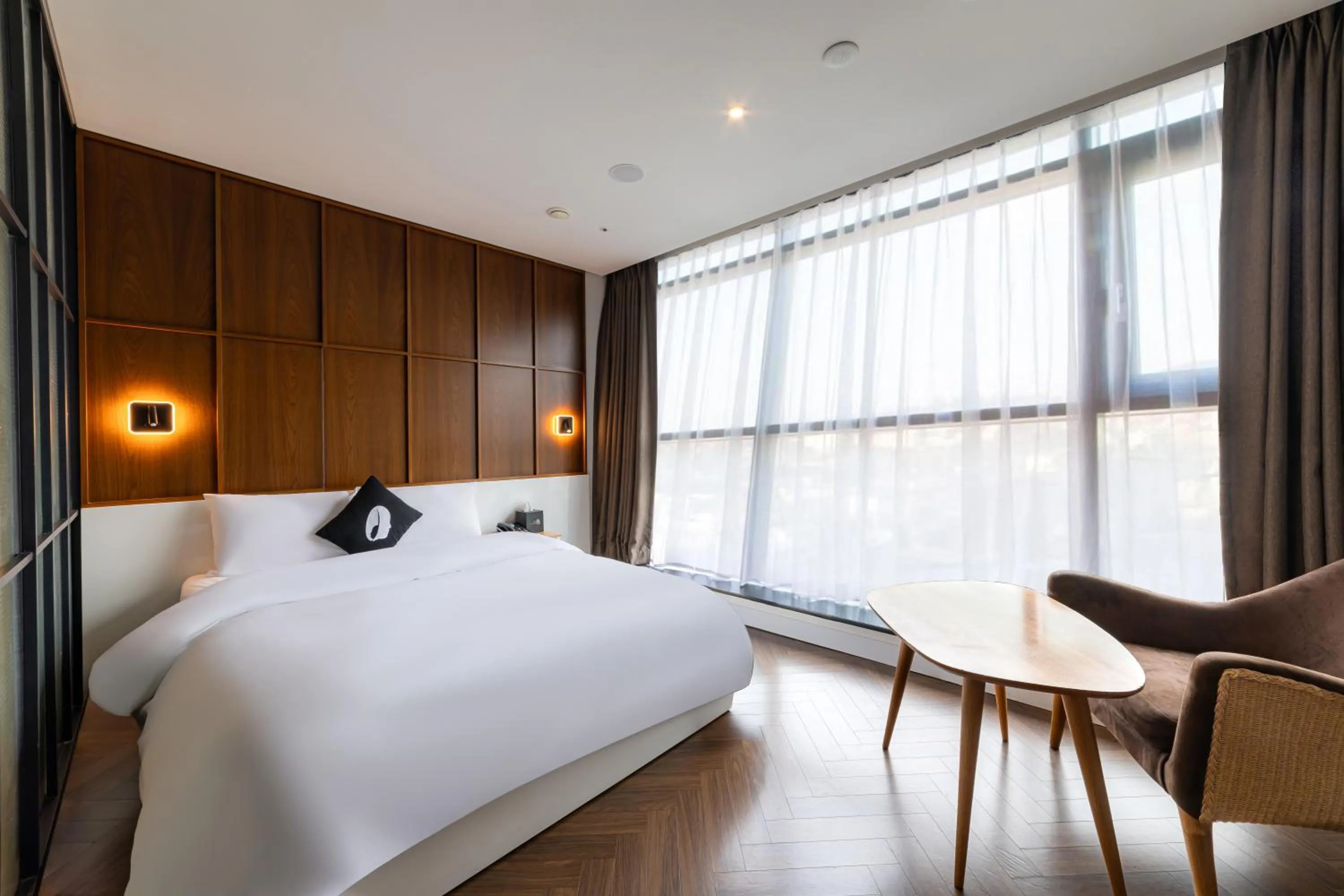 Bed in Hotel The Designers Seoul Station