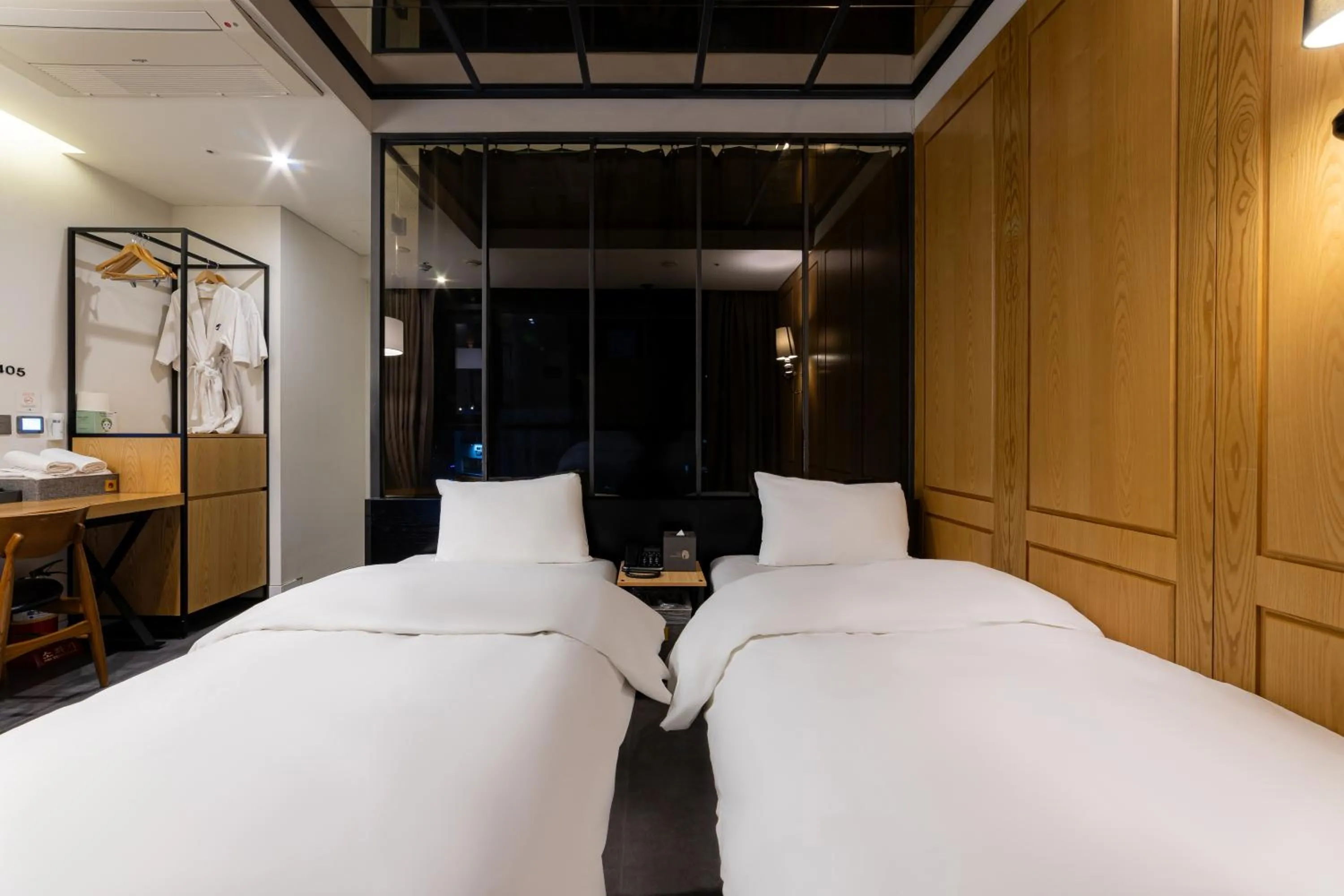 Bed in Hotel The Designers Seoul Station