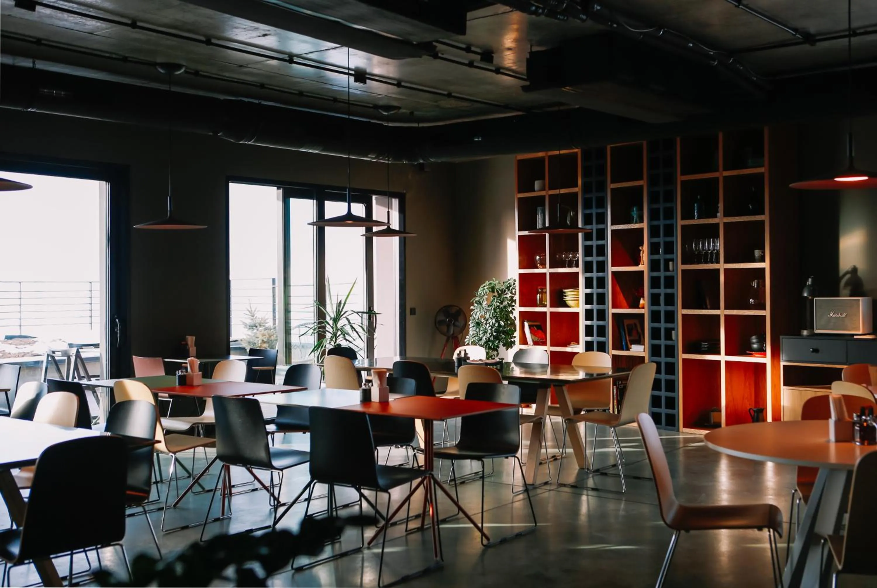 Restaurant/places to eat in Quadrum Hotel