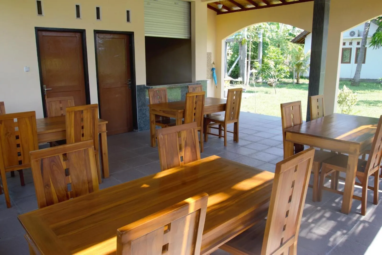 Restaurant/places to eat in Bidara Cottage