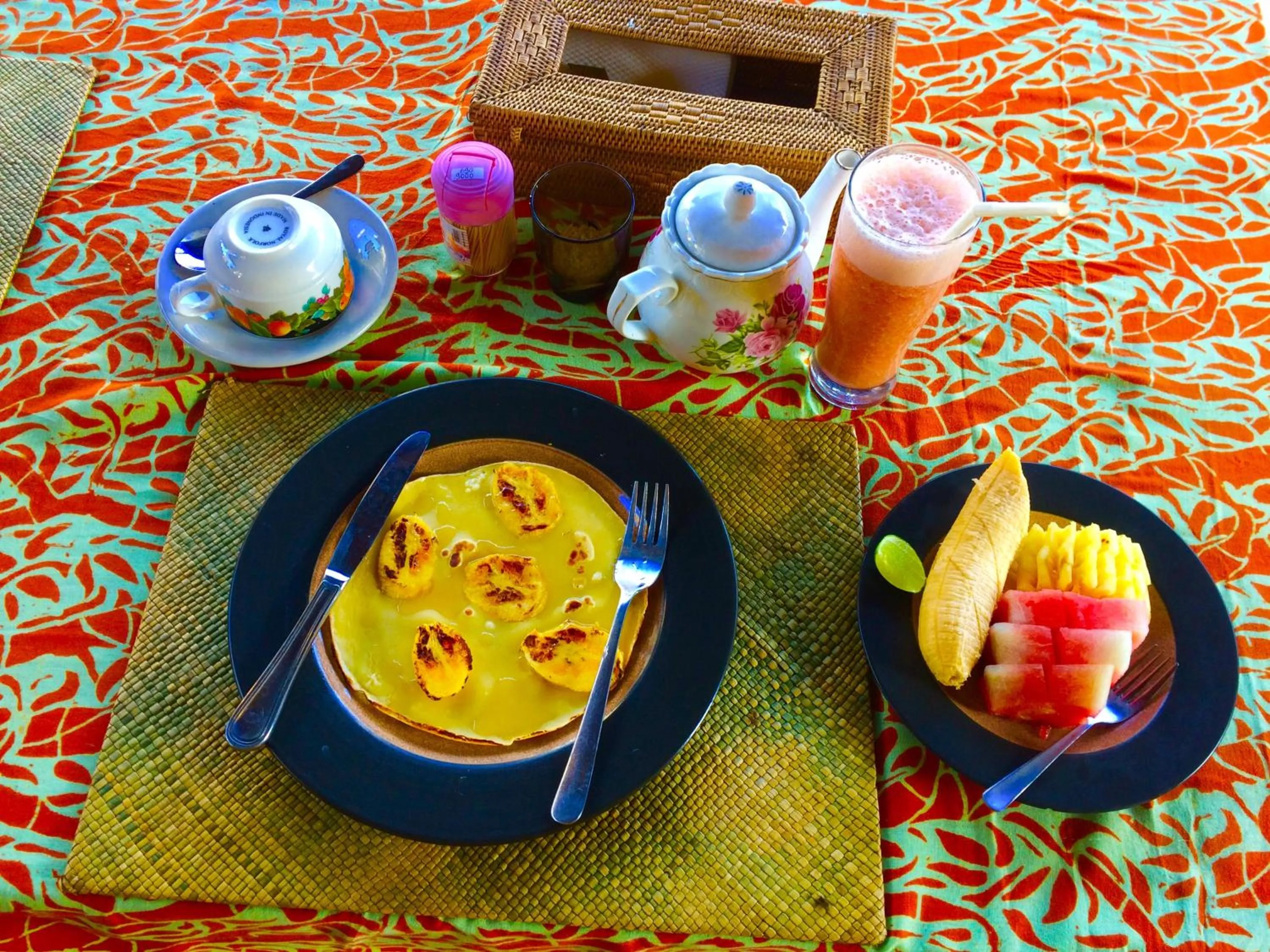 Breakfast in Amed Romance House