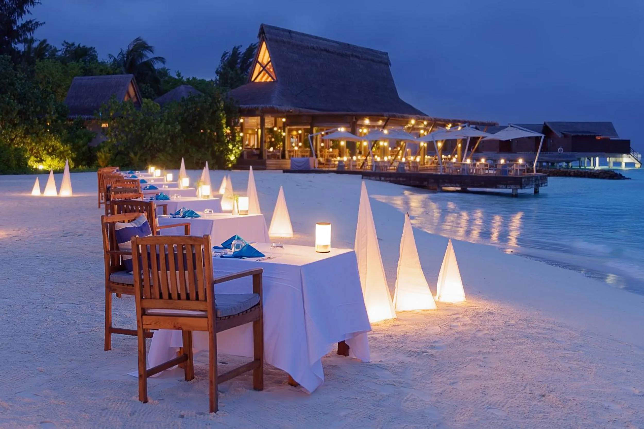 Restaurant/places to eat in Grand Park Kodhipparu Maldives