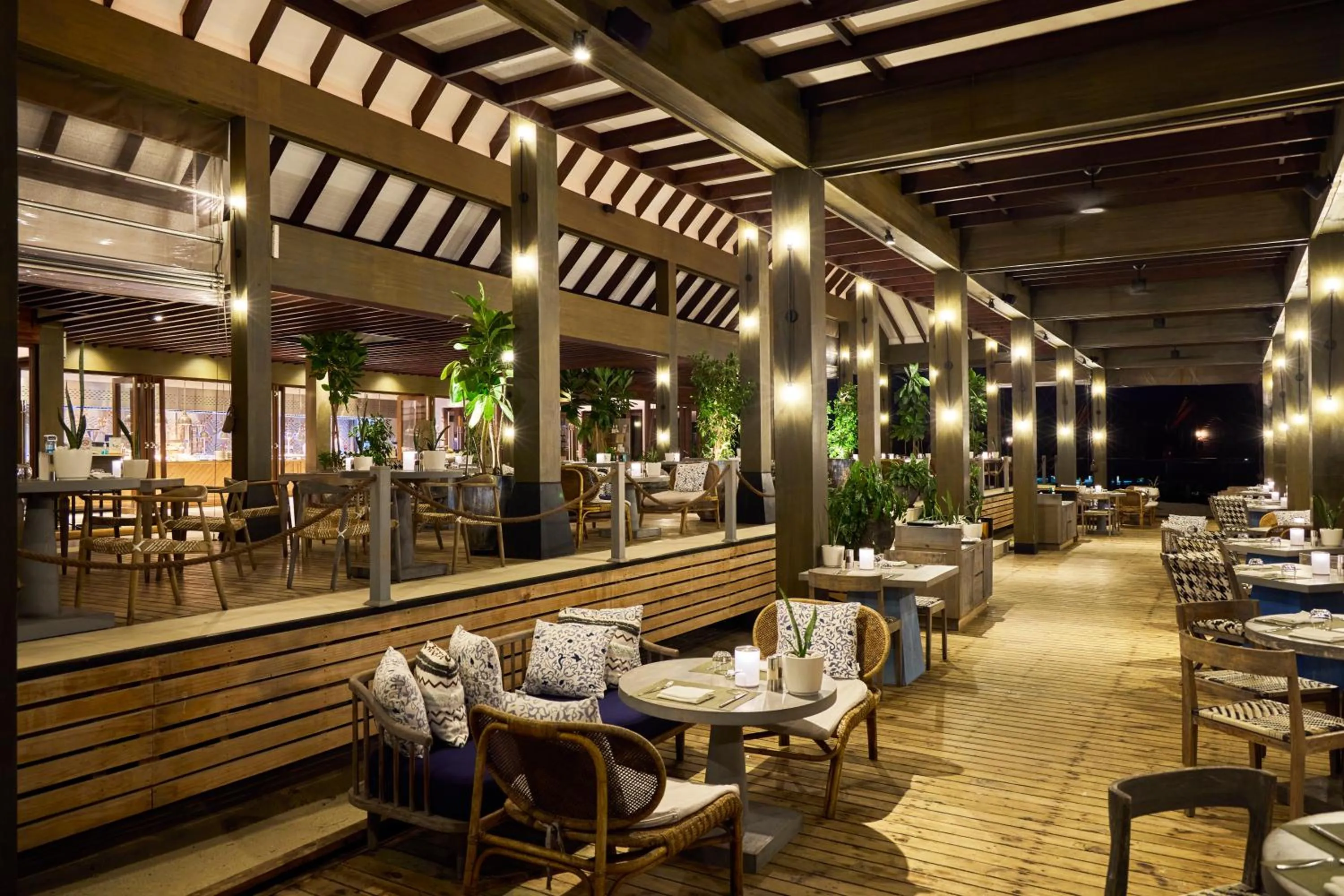 Restaurant/places to eat in Grand Park Kodhipparu Maldives