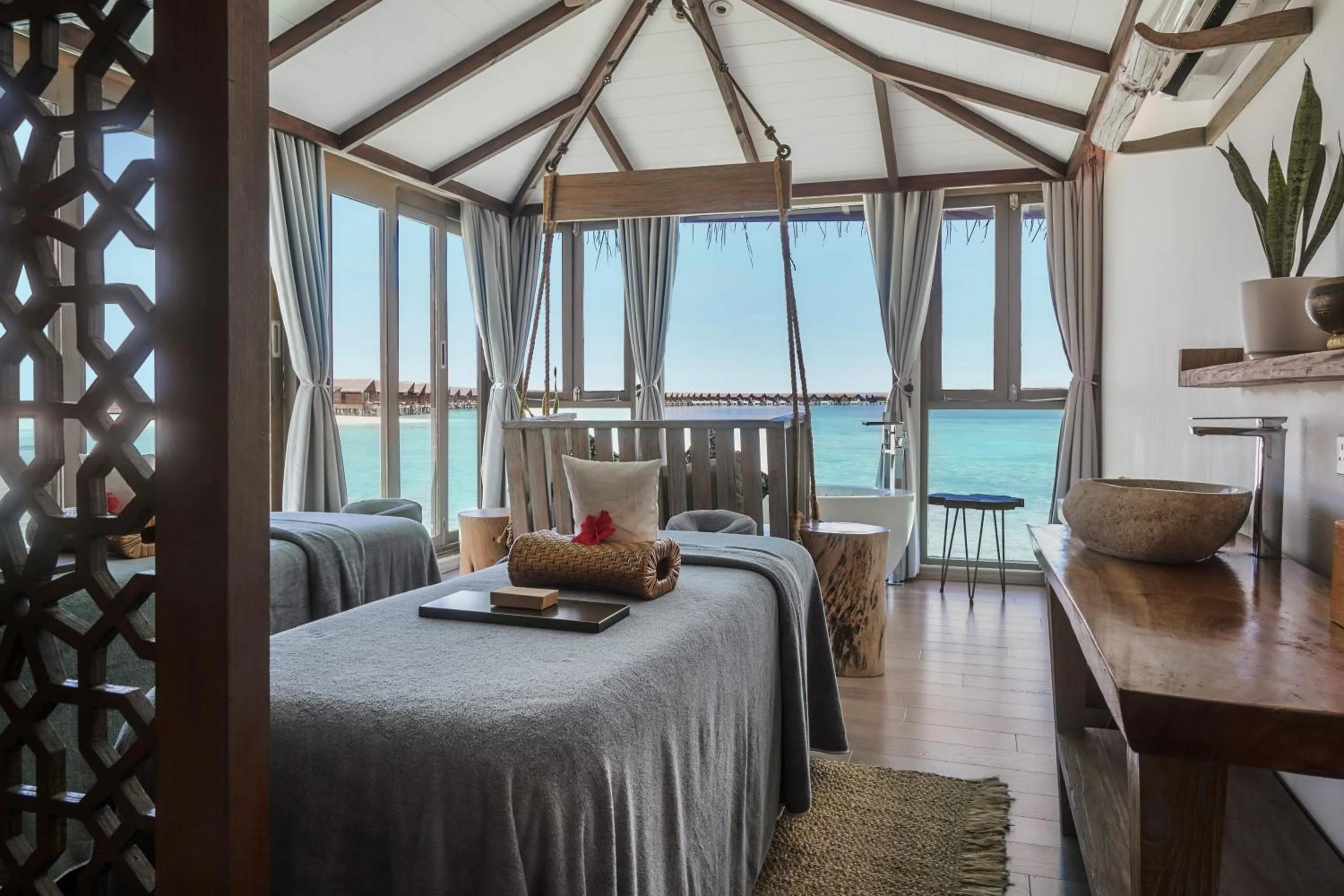 Spa and wellness centre/facilities, Bed in Grand Park Kodhipparu Maldives