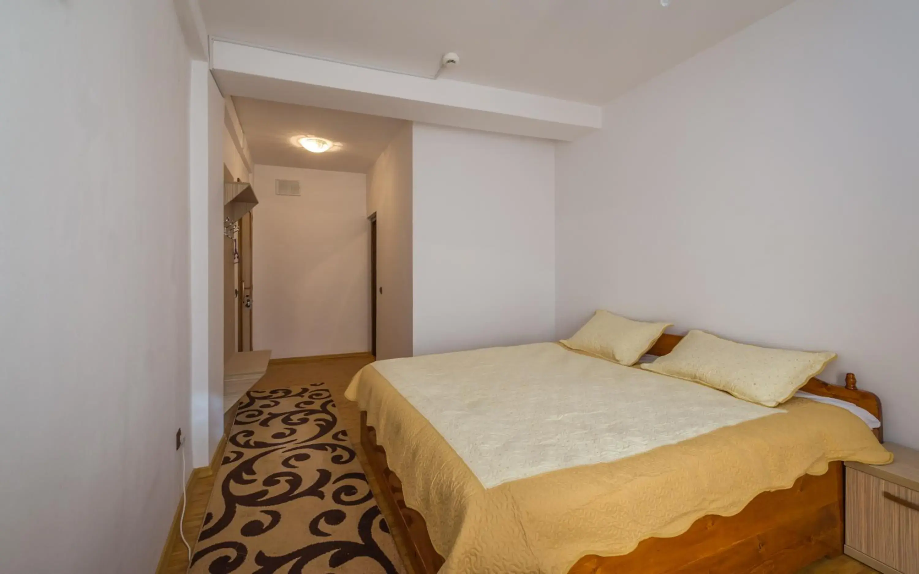 Double Room - single occupancy in Hotel Foisor Double Room - single occupancy in Hotel Foisor