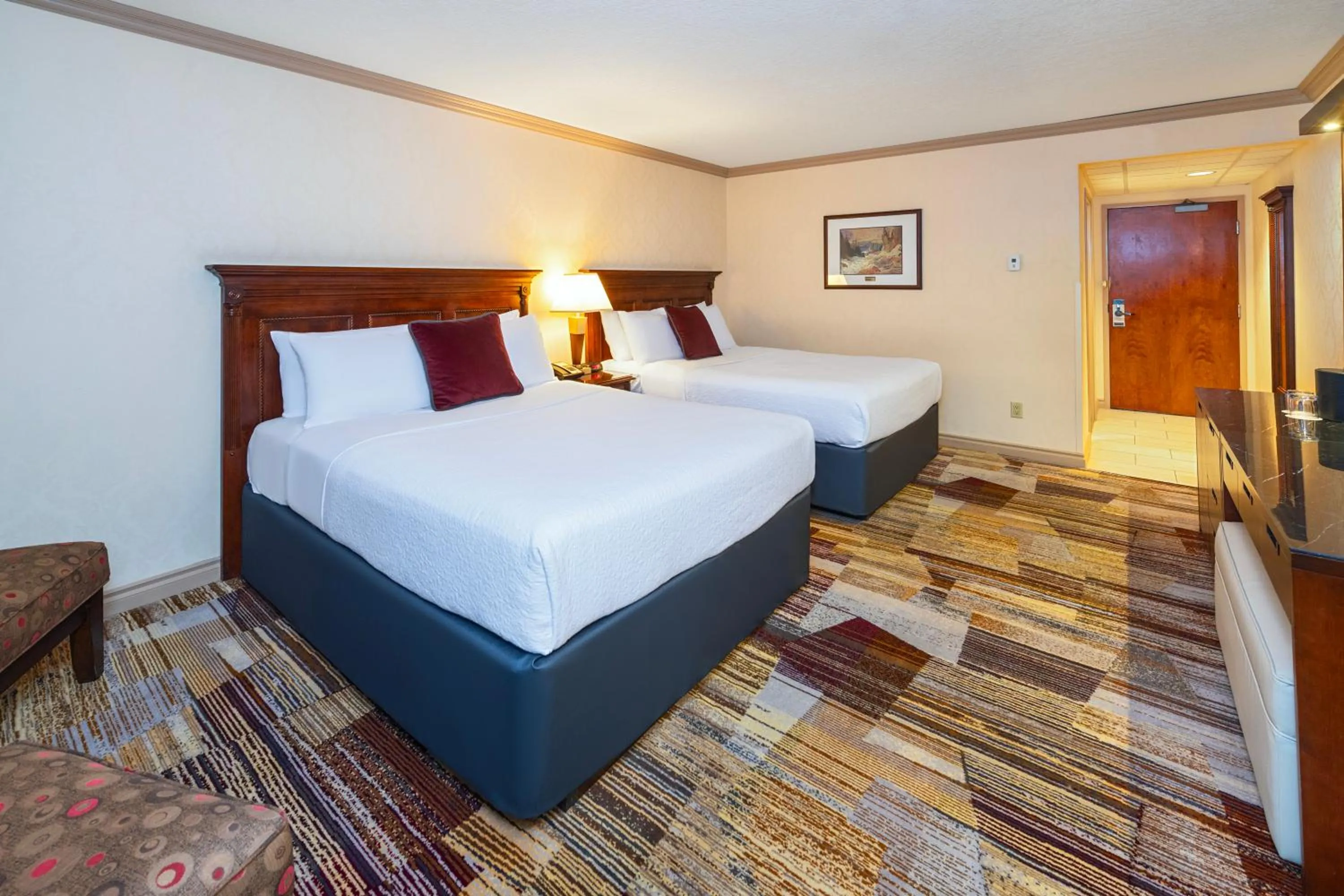 Bedroom, Bed in Royal Canadian Lodge