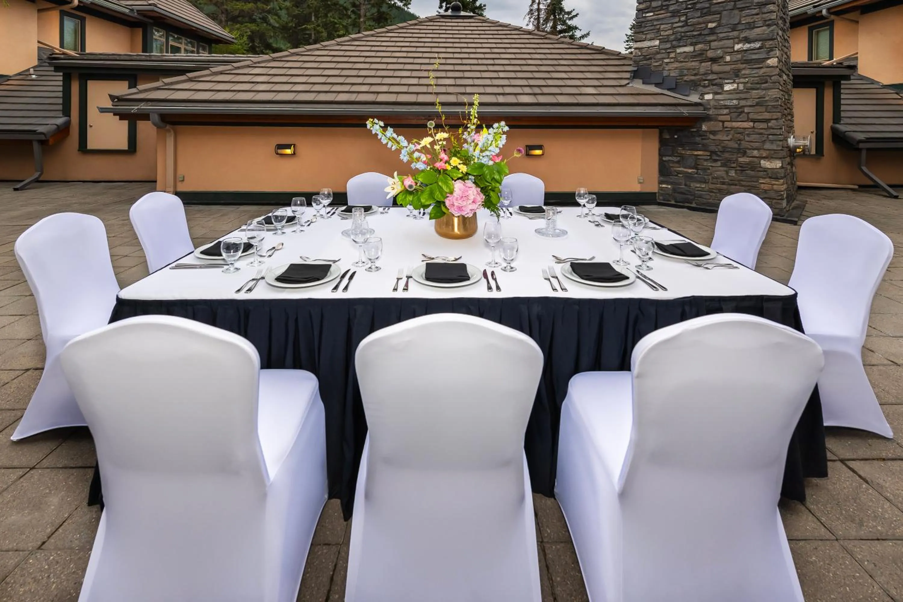 Balcony/Terrace in Royal Canadian Lodge