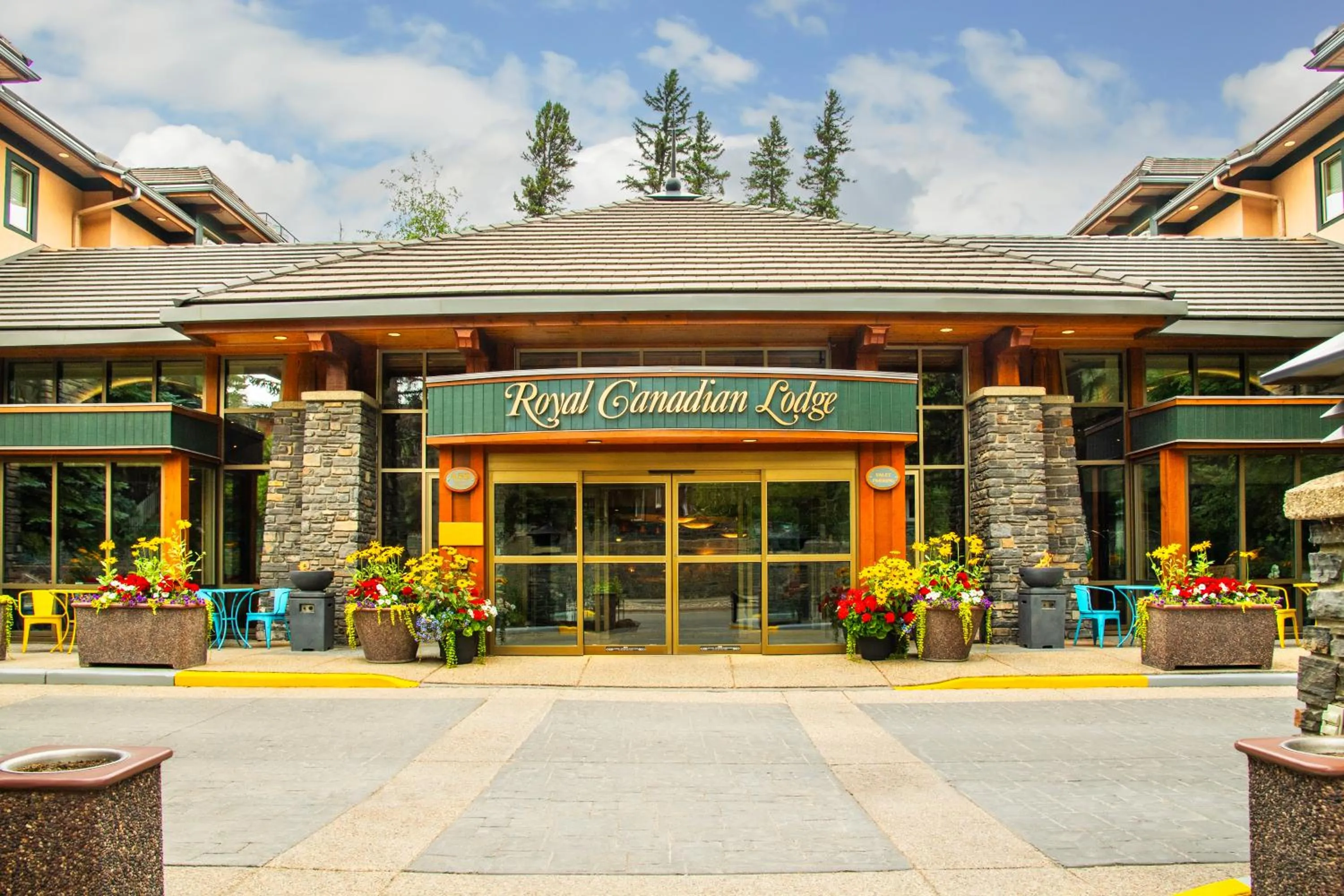 Facade/entrance in Royal Canadian Lodge