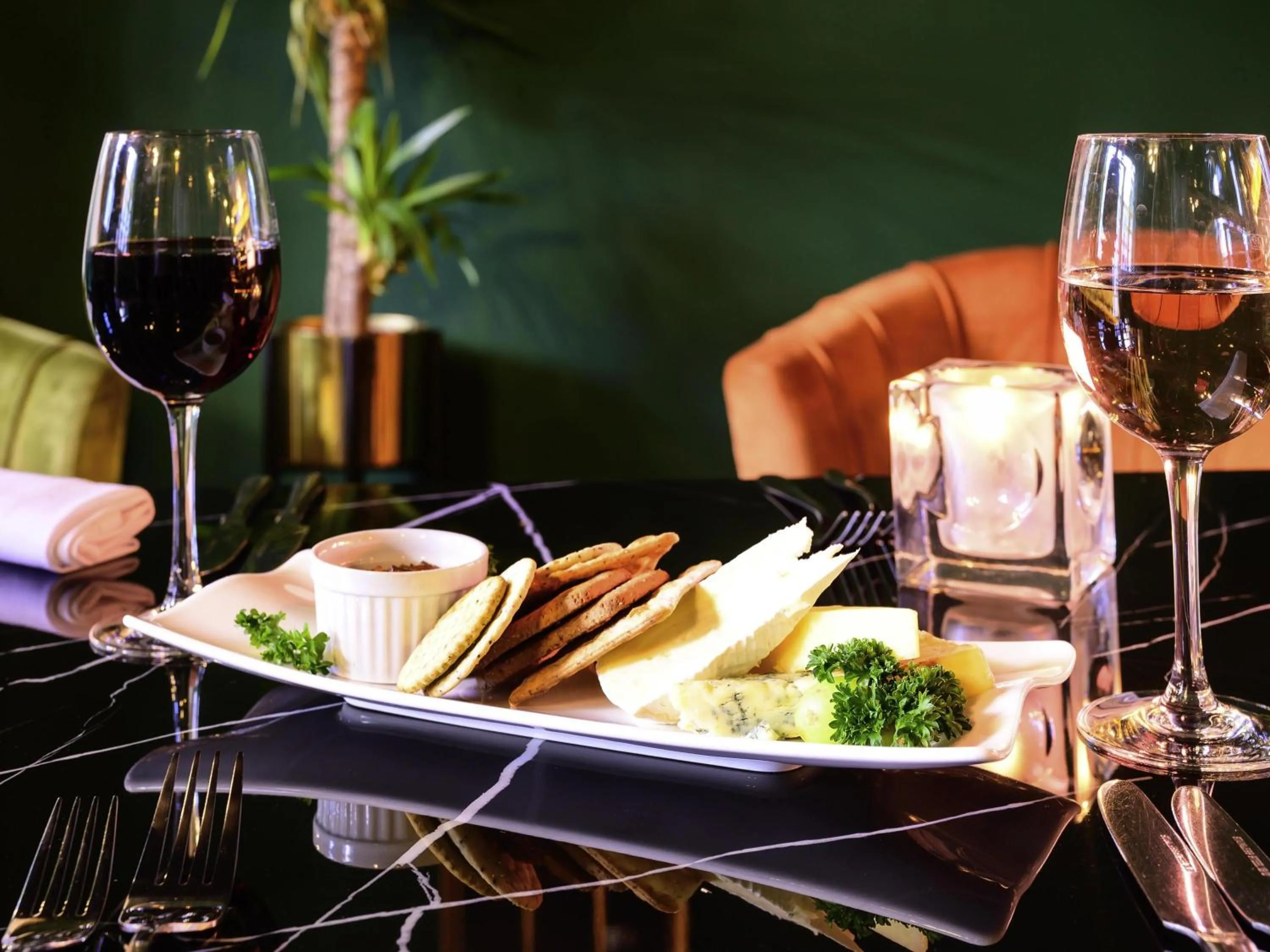 Restaurant/places to eat in Novotel Birmingham Centre