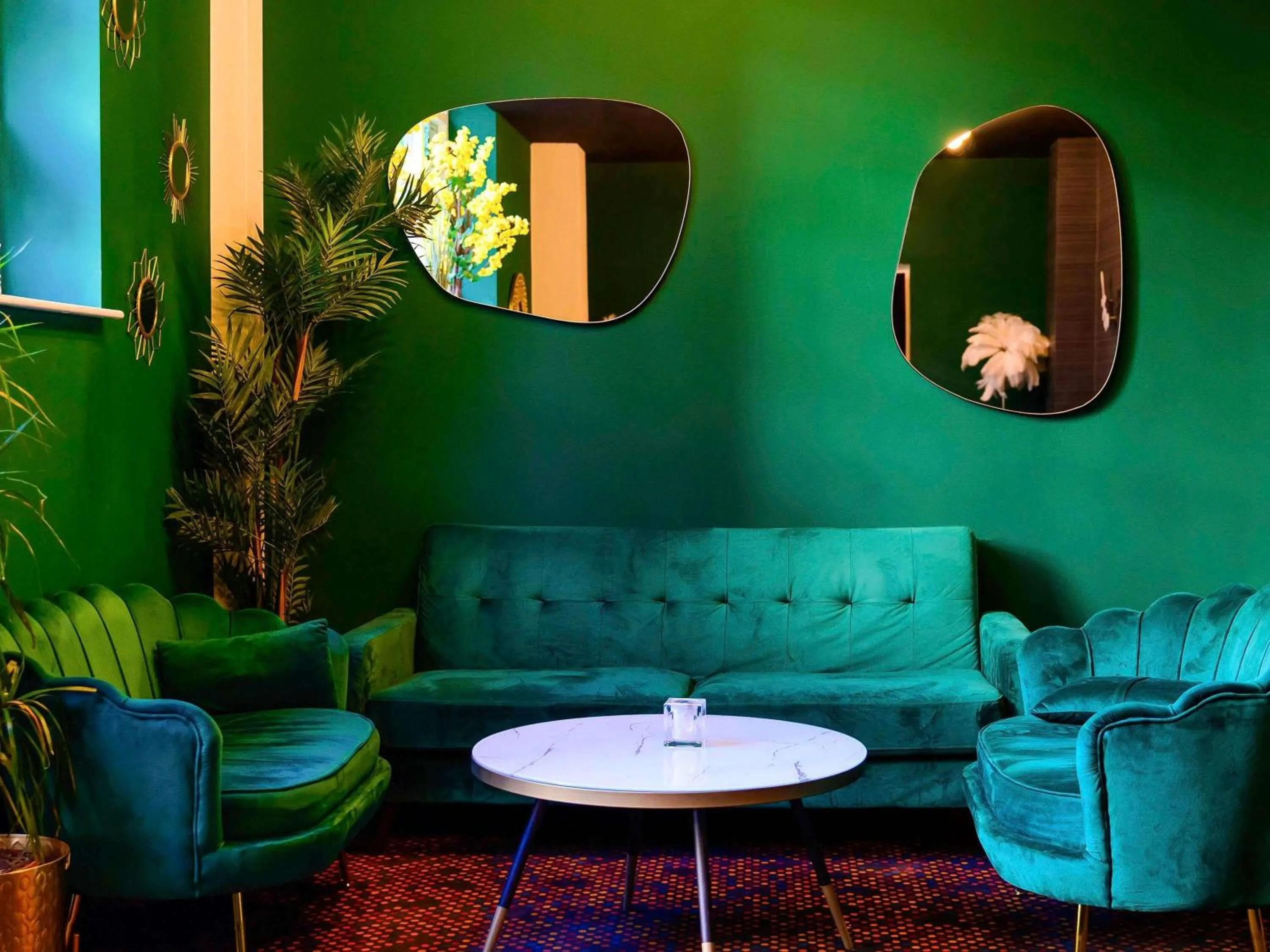 Lounge or bar in Novotel Birmingham Centre