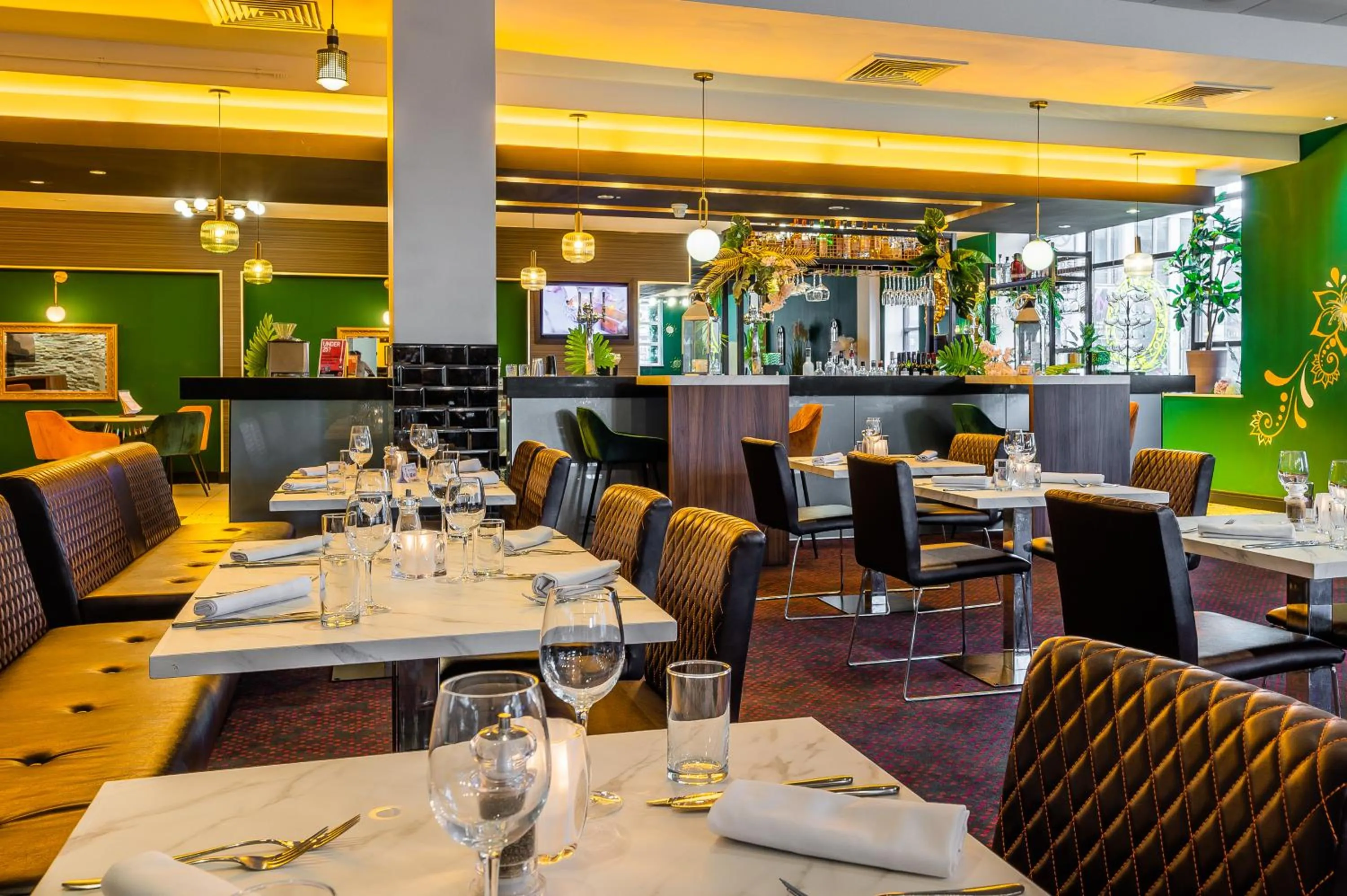 Restaurant/places to eat in Novotel Birmingham Centre