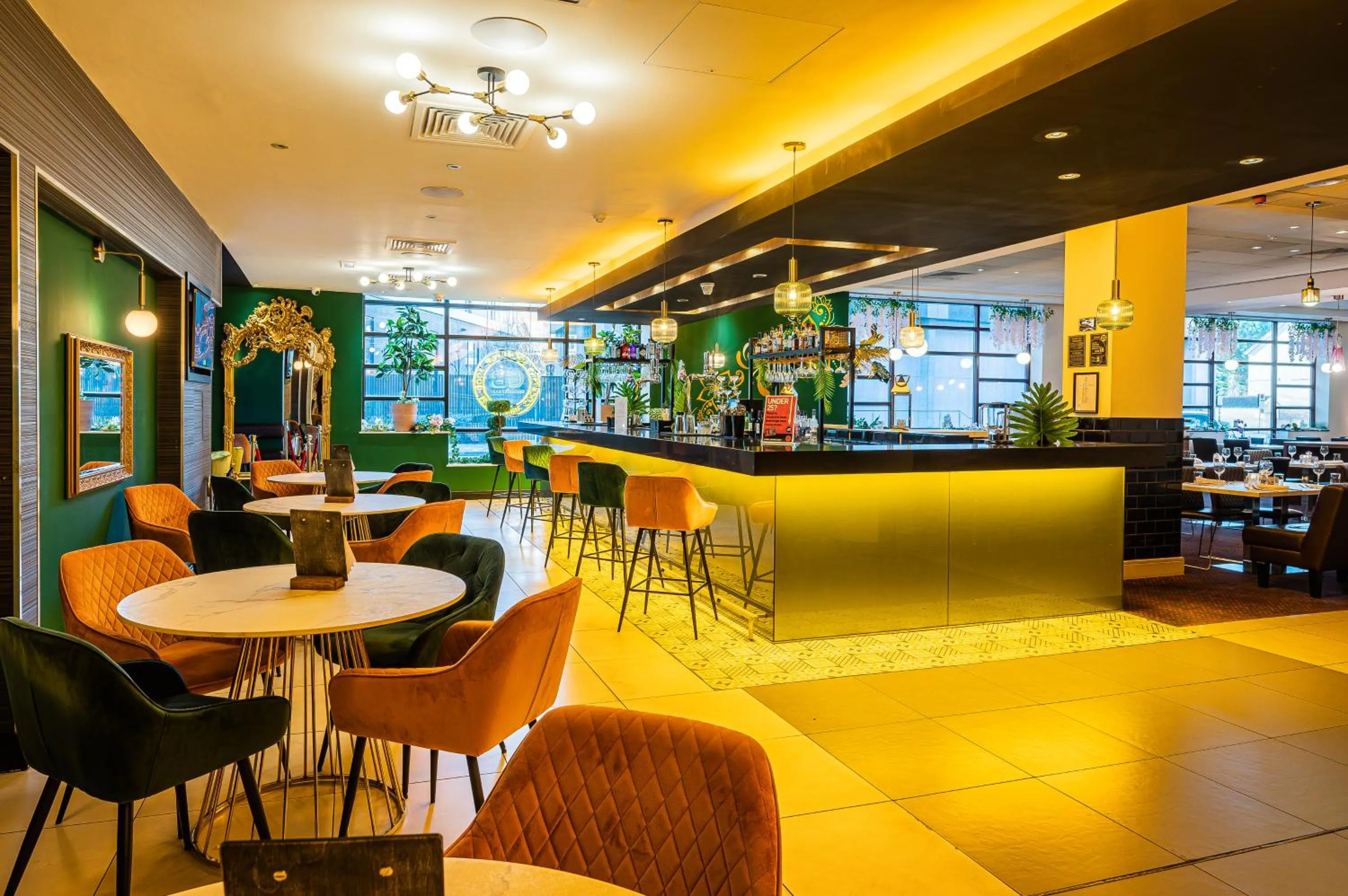 Restaurant/places to eat in Novotel Birmingham Centre