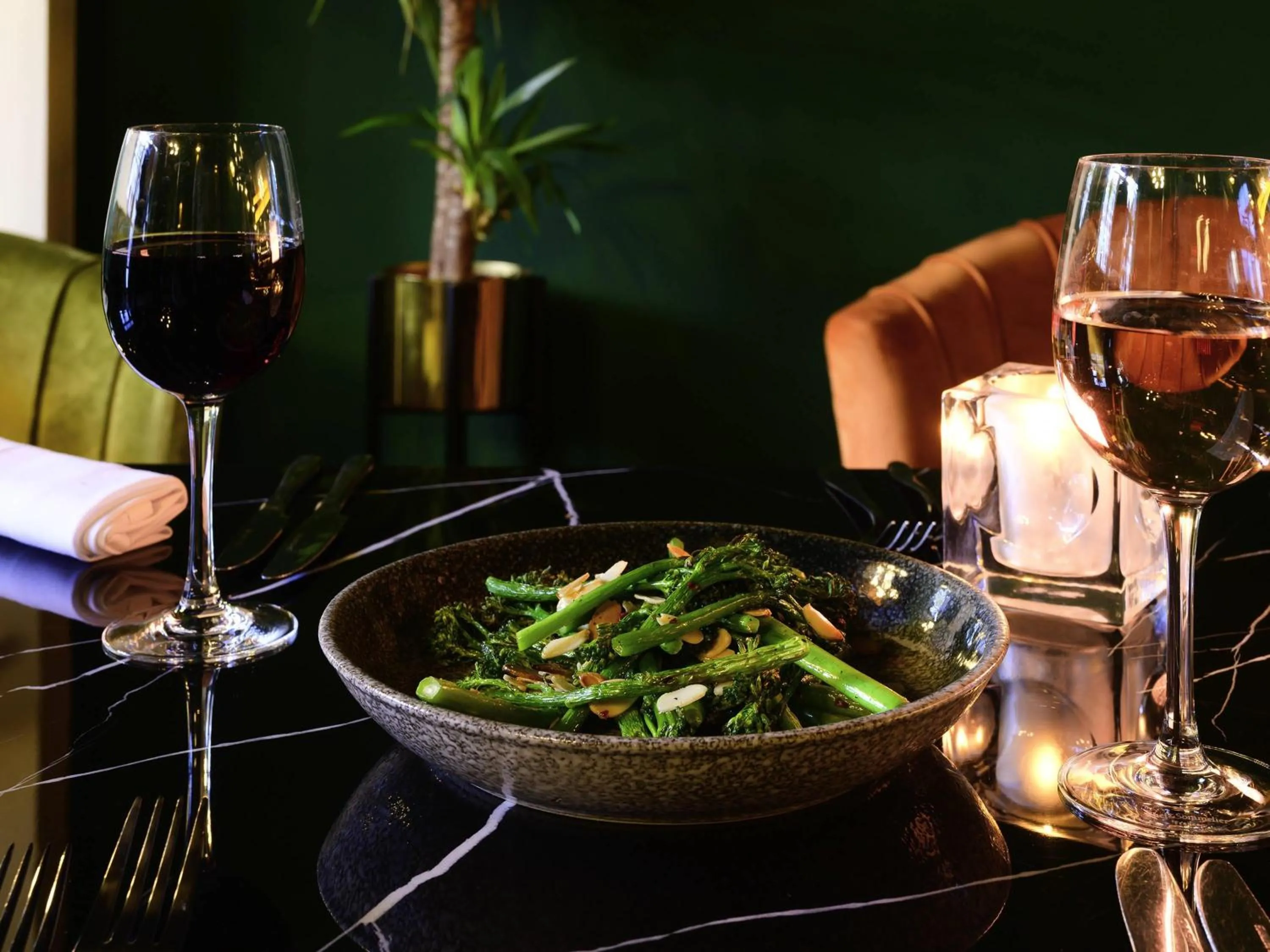 Restaurant/places to eat in Novotel Birmingham Centre