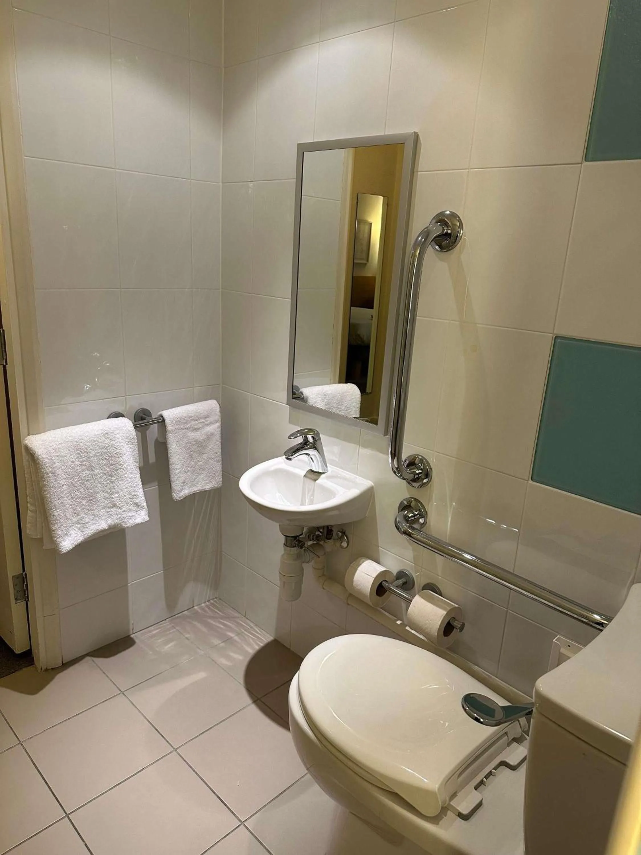 Bedroom in Novotel Birmingham Centre