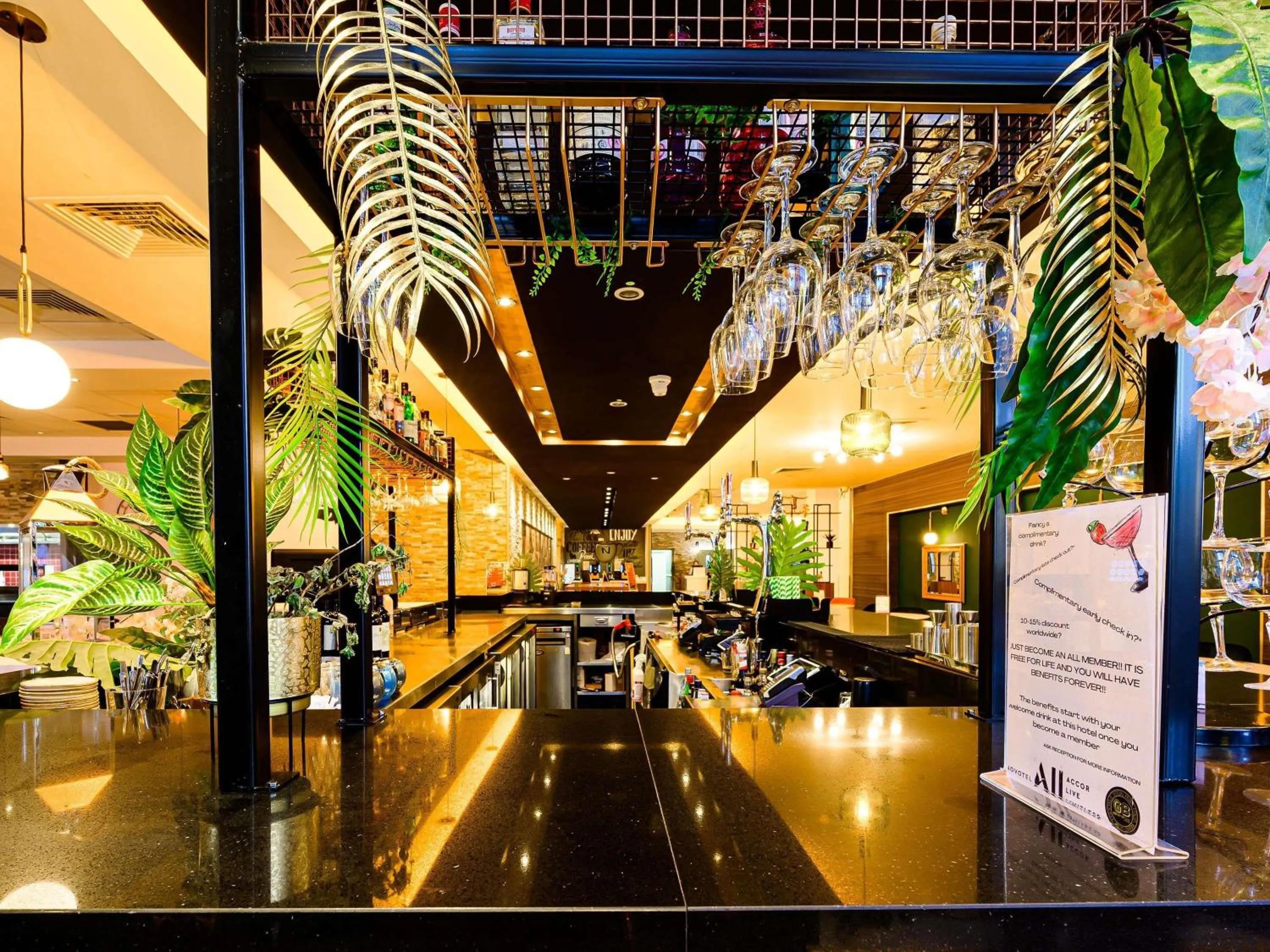 Lounge or bar in Novotel Birmingham Centre