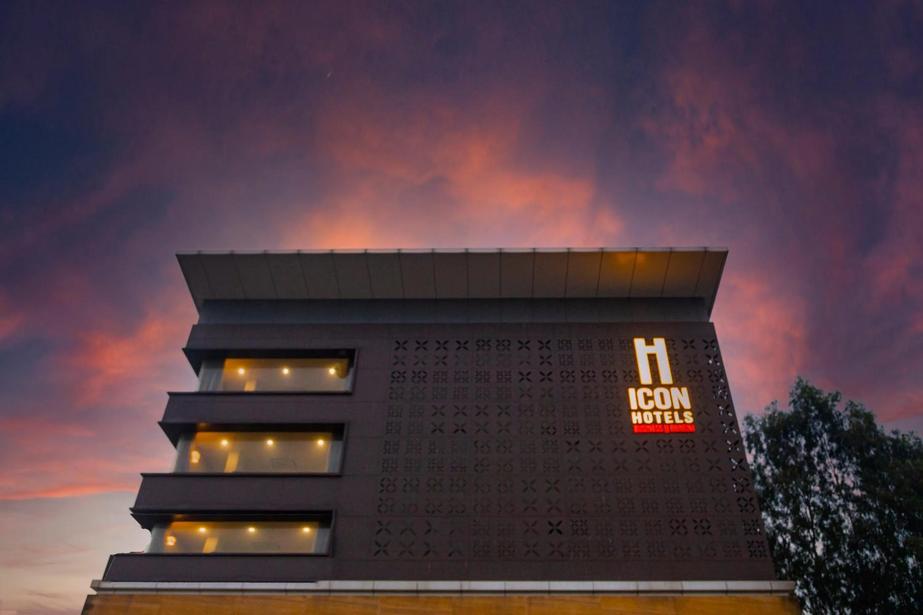 Icon Business Hotel by Bhagini