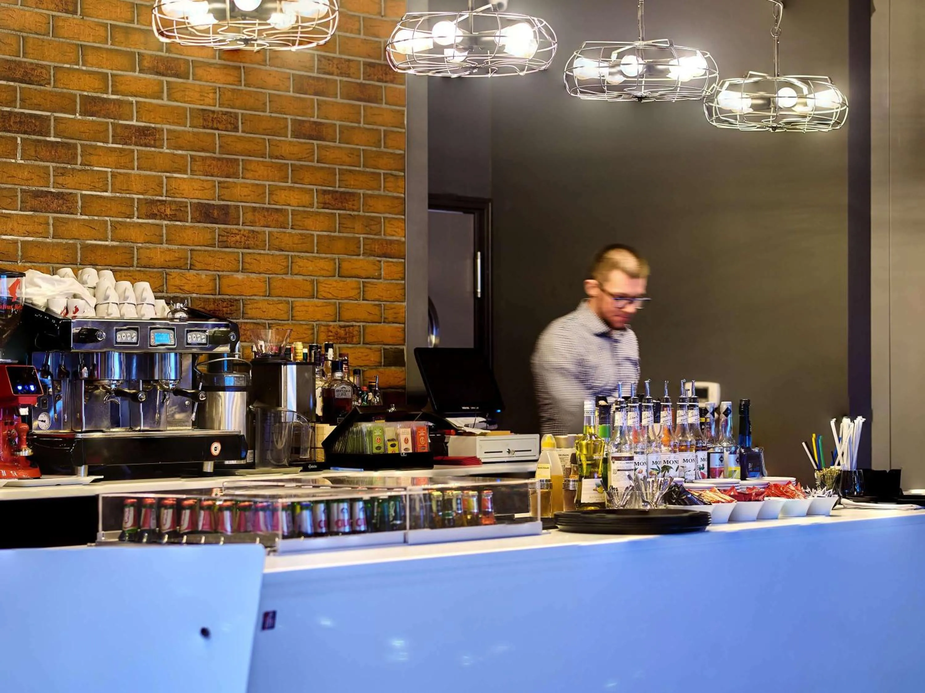 Lounge or bar in ibis Styles Arad