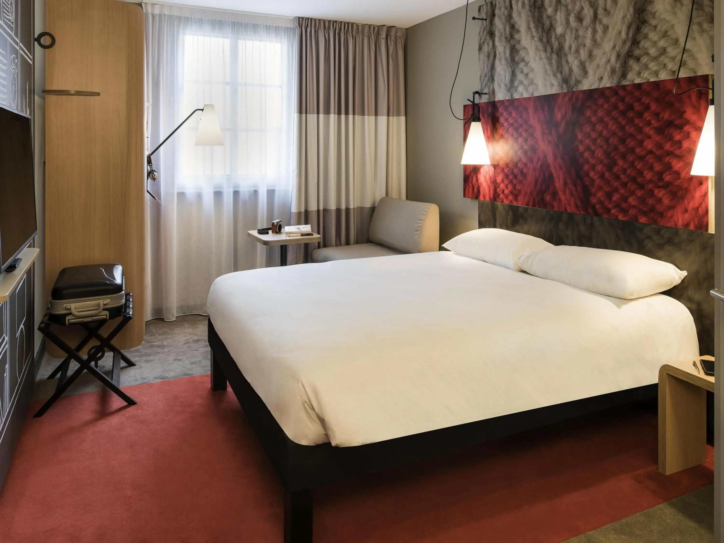 Bedroom, Bed in ibis Saint Germain en Laye Centre