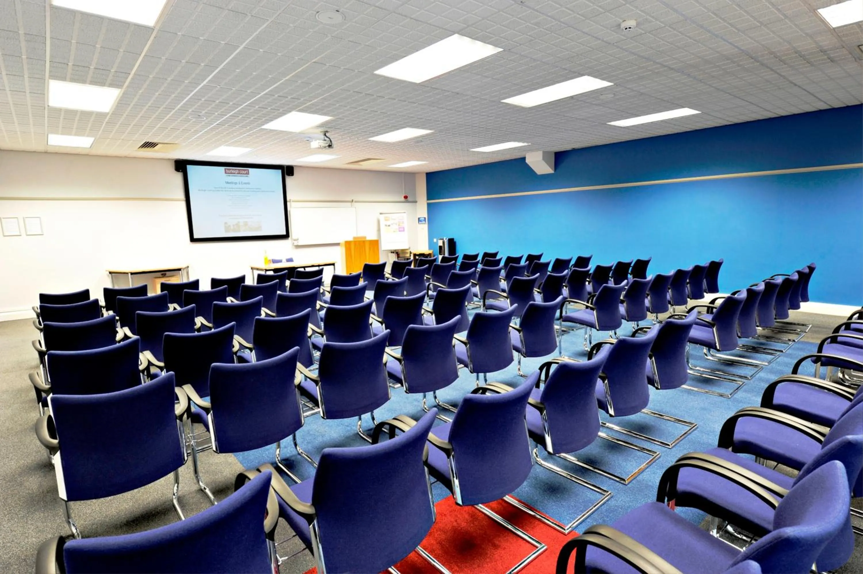 Business facilities in Burleigh Court Hotel and Leisure