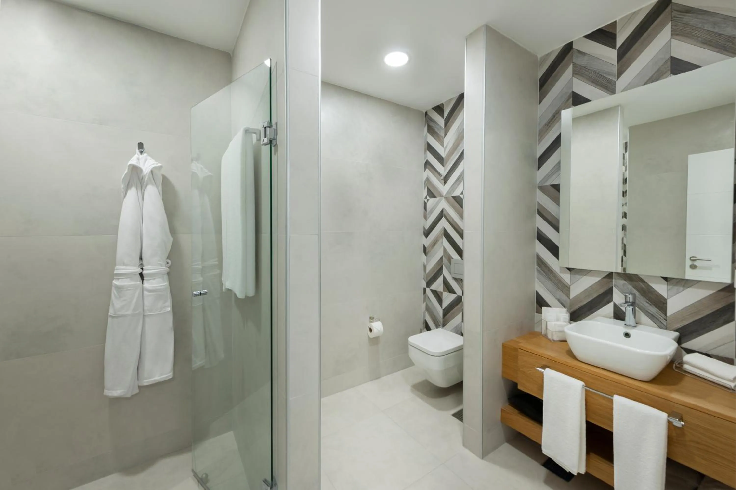 Shower in Le Meridien Bodrum Beach Resort