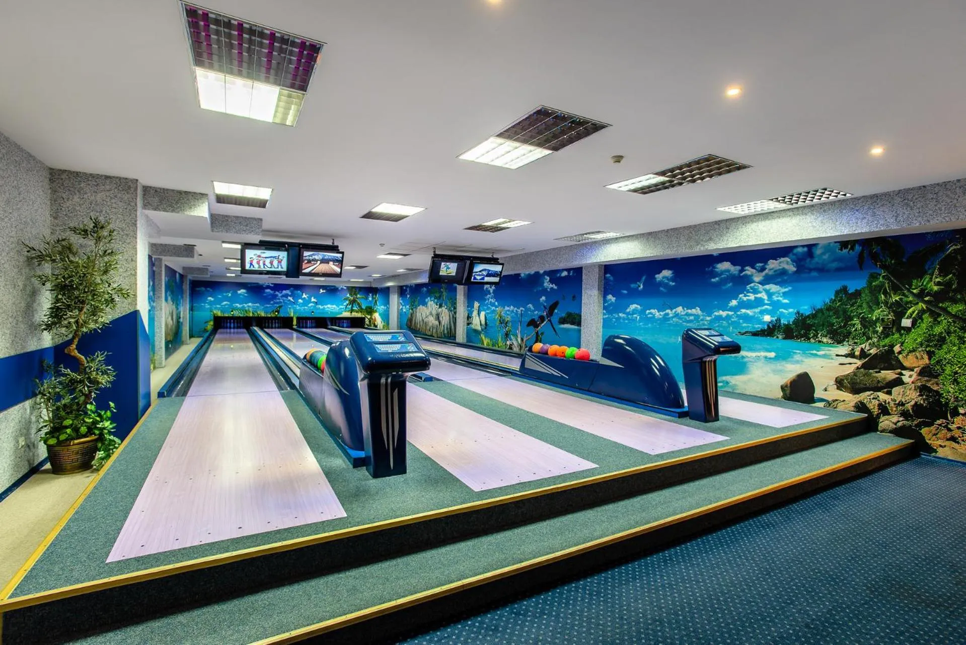 Bowling in Hotel La Mar
