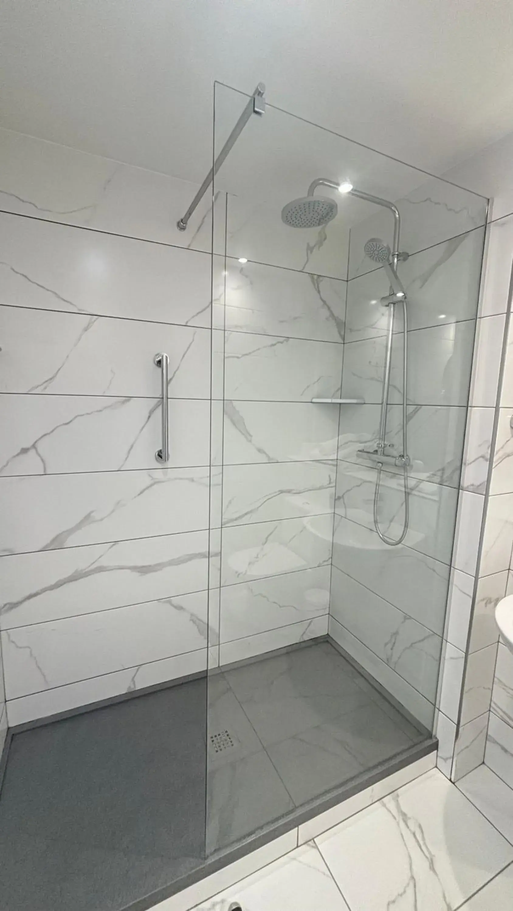 Standard Twin Room in Killarney Court Hotel Standard Twin Room in Killarney Court Hotel