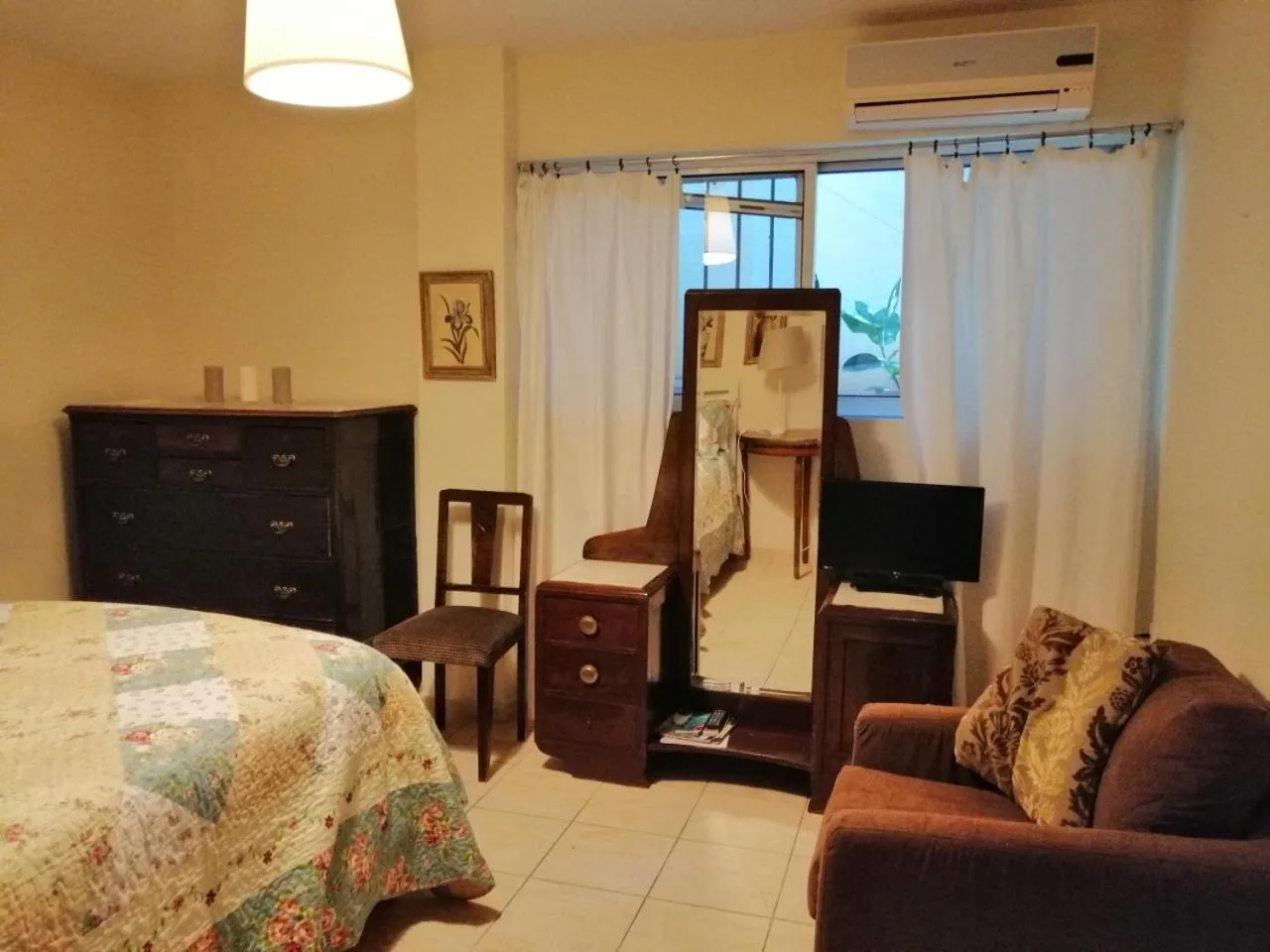 Breakfast, Bed in St. Thomas Bed and Breakfast