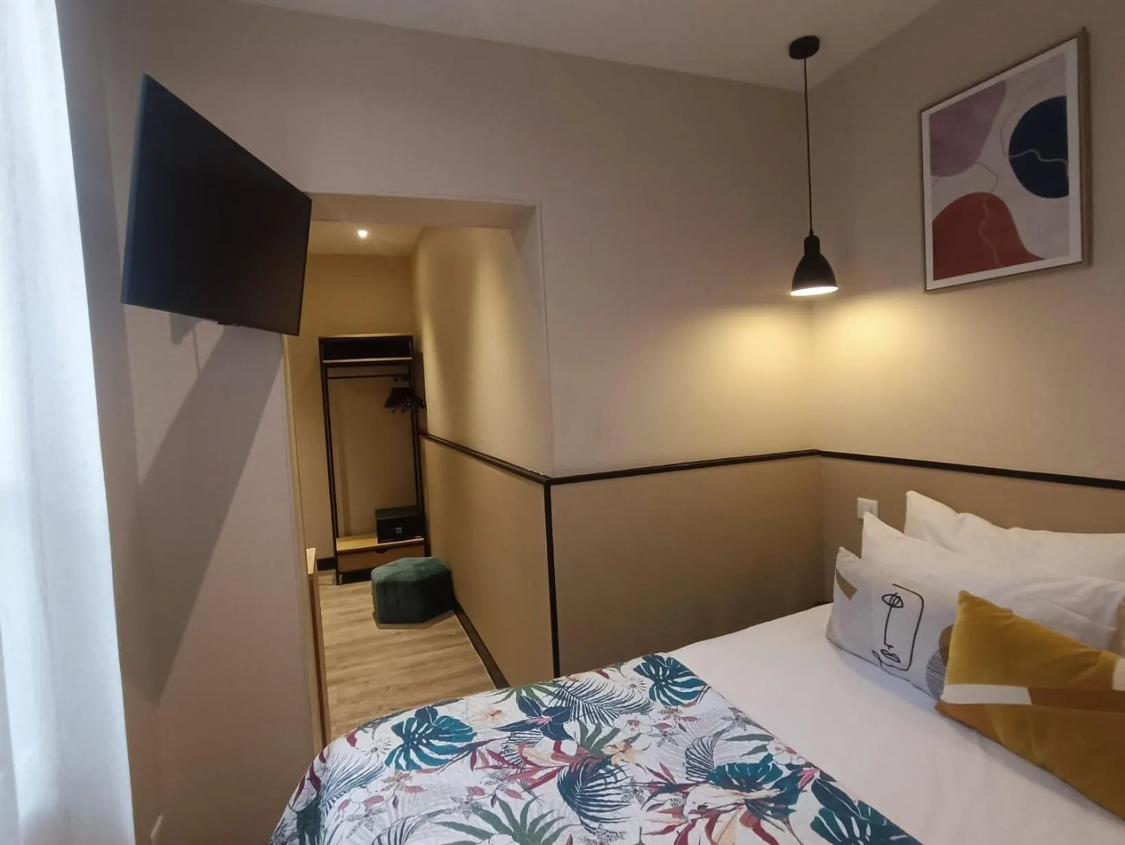 Photo of the whole room, Bed in Hotel Lilas Blanc