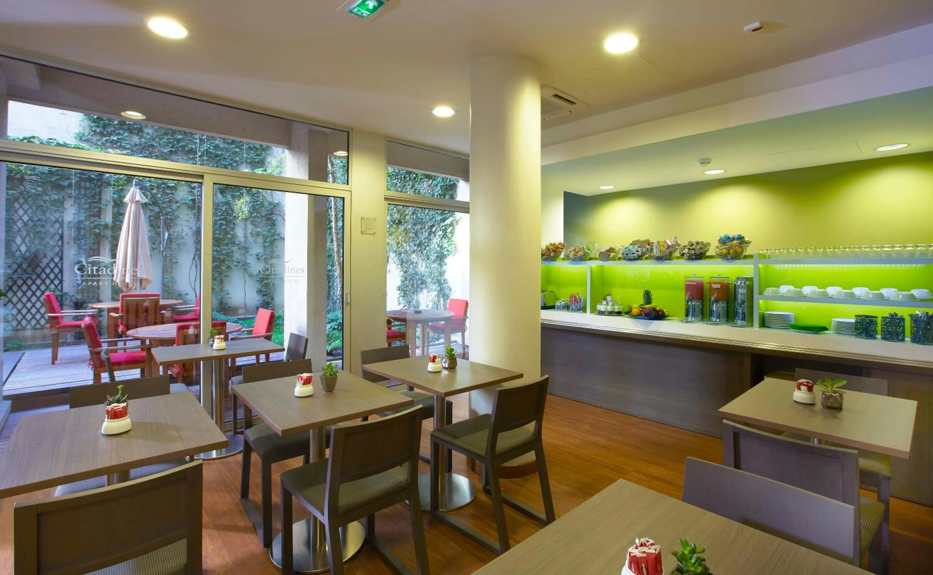 Restaurant/places to eat in Citadines Montparnasse Paris