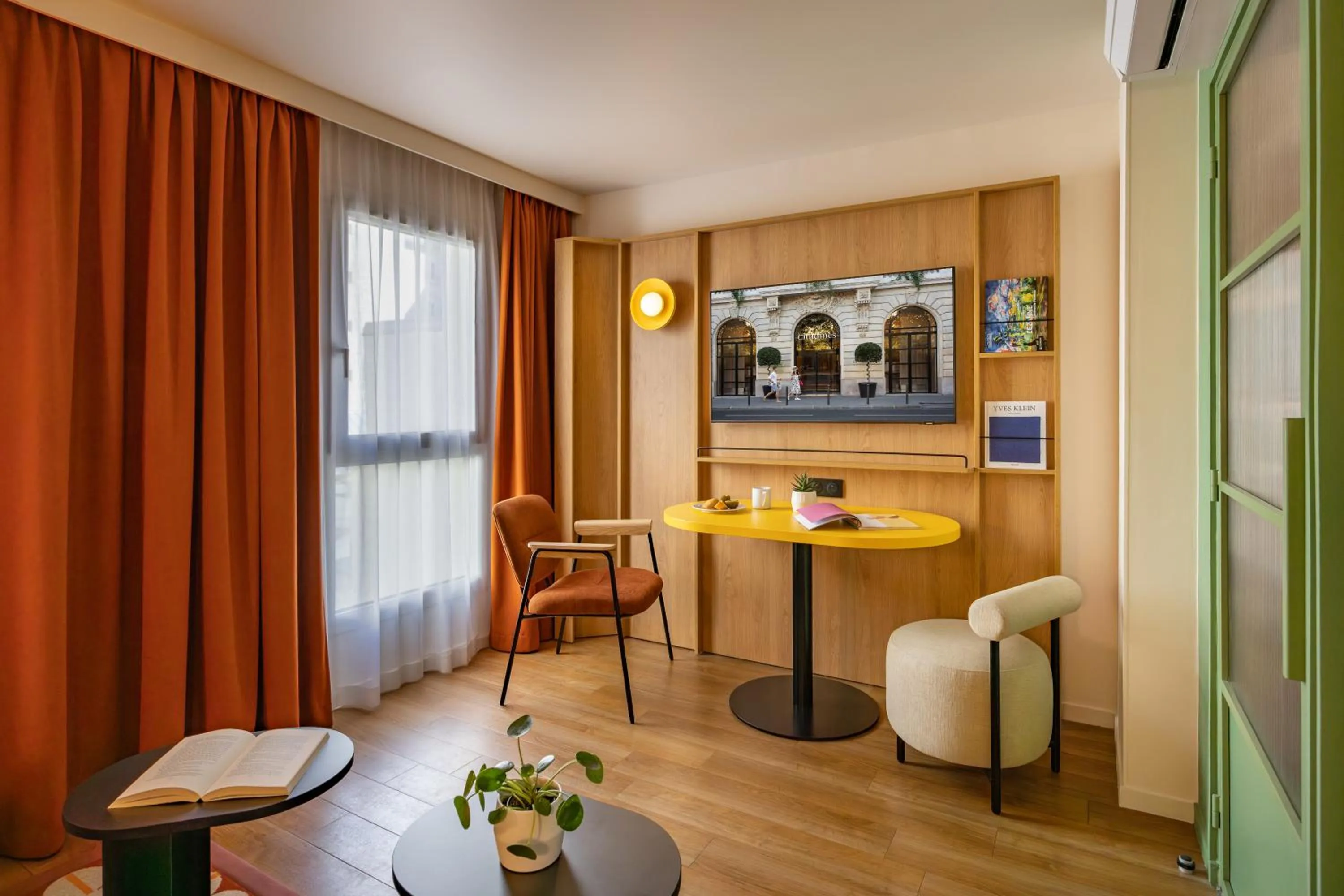 TV and multimedia in Citadines République Paris