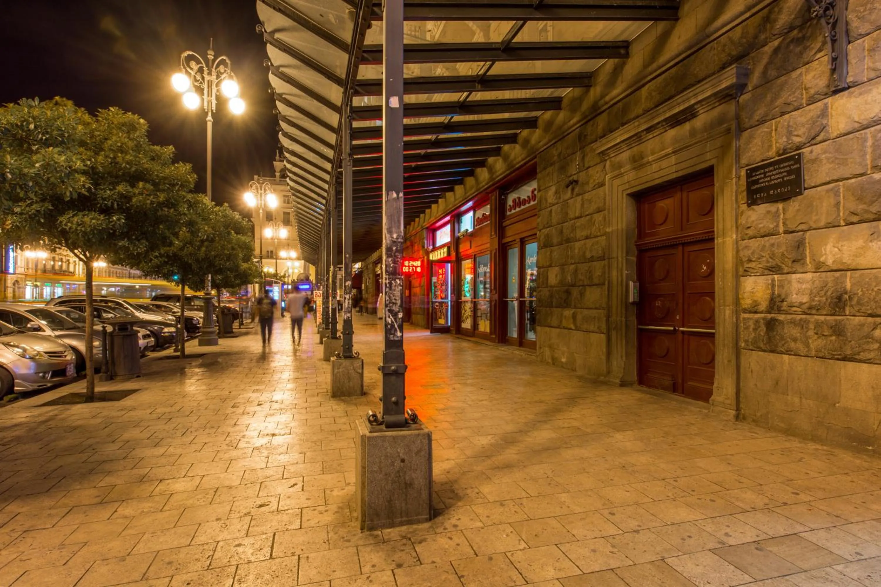 Property building in Dat Exx Apartments on Marjanishvili