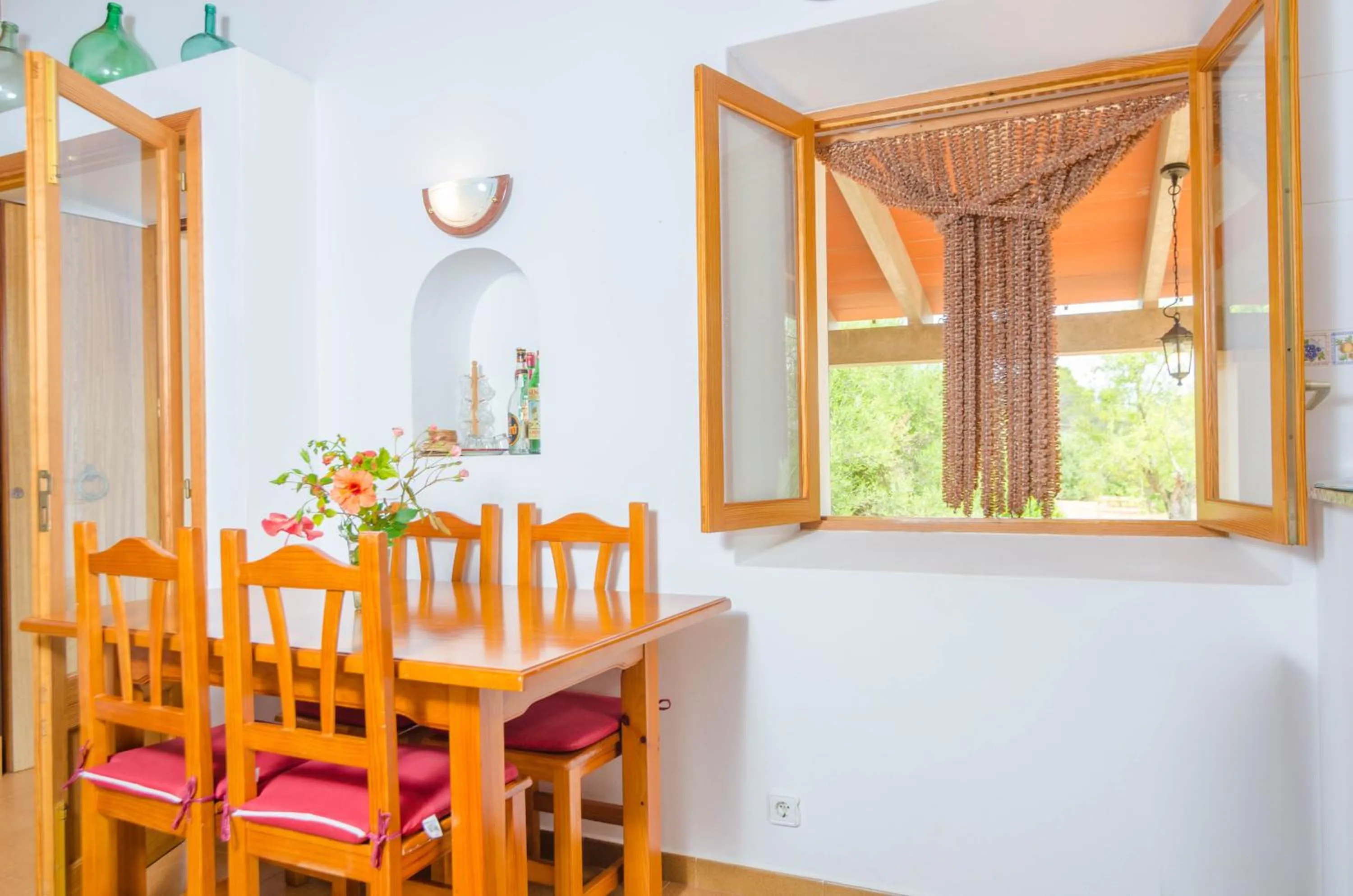 Dining area in Cas General