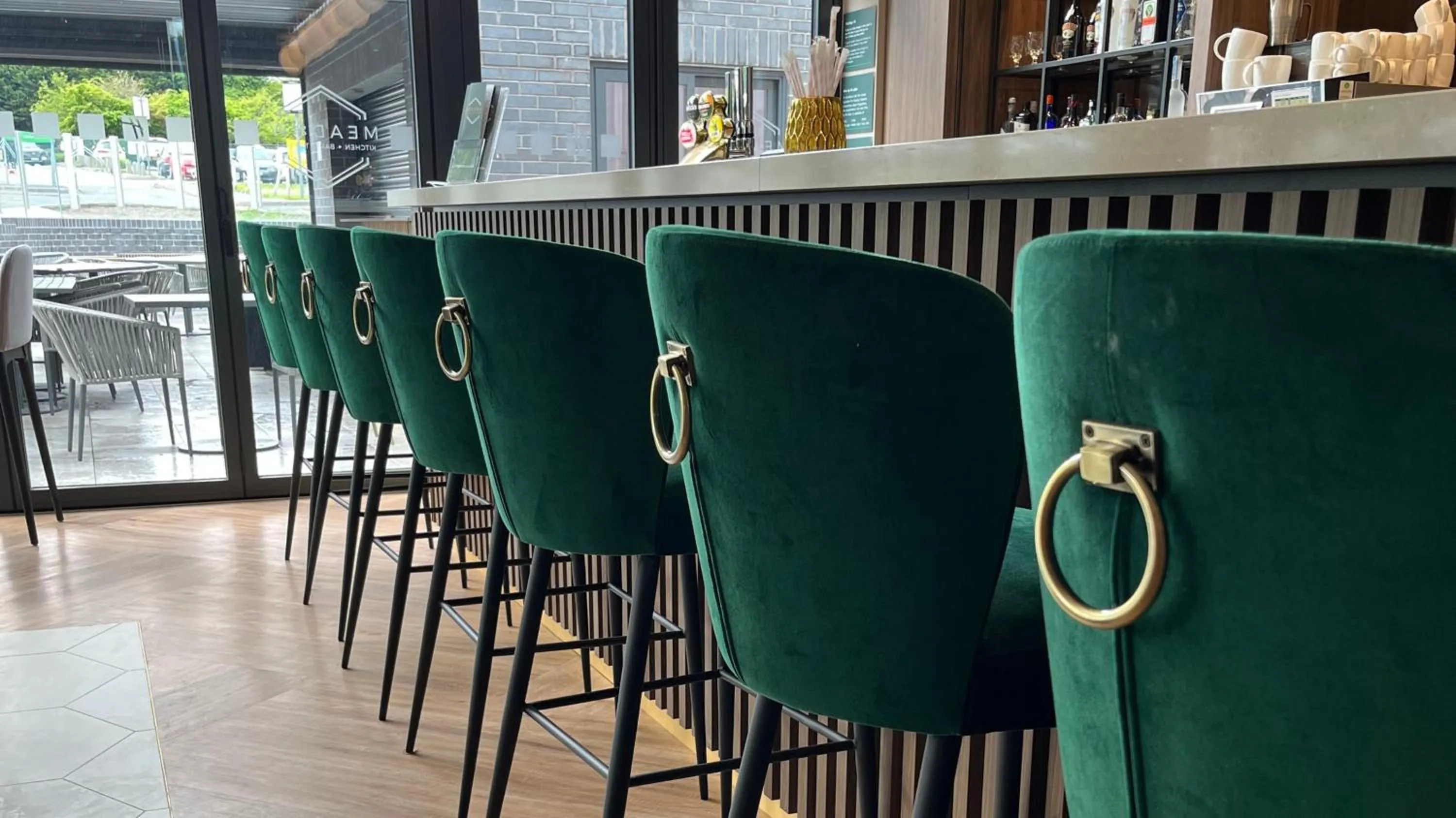 Restaurant/places to eat in Holiday Inn London Gatwick - Worth by IHG