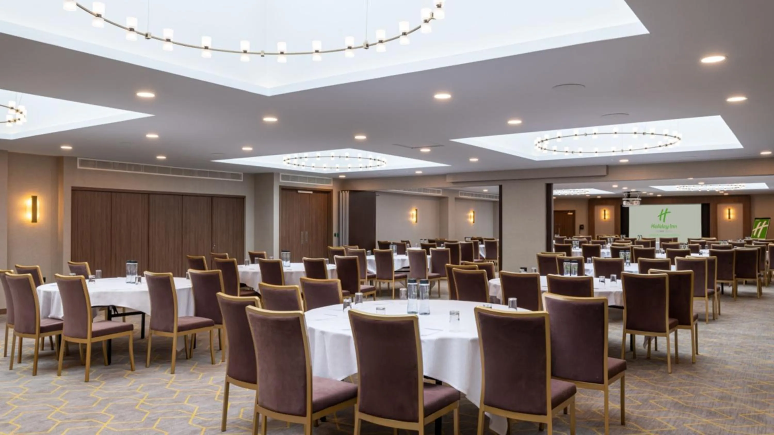 Meeting/conference room in Holiday Inn London Gatwick - Worth by IHG