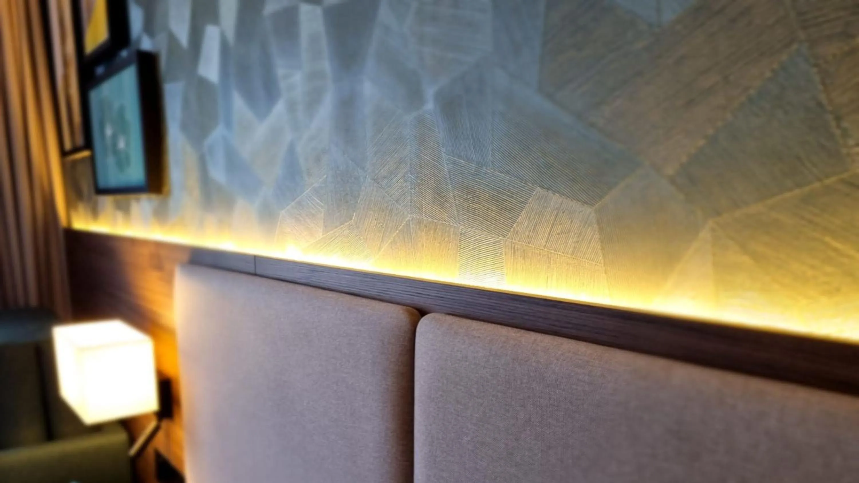 Photo of the whole room in Holiday Inn London Gatwick - Worth by IHG