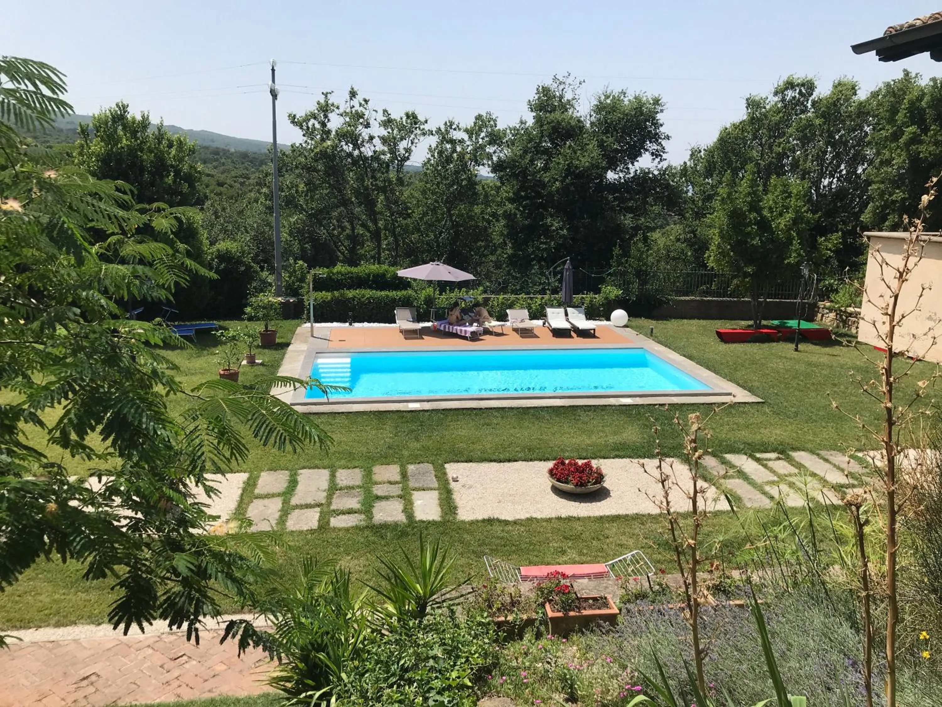 Pool view in La Paloma B&B di Charme