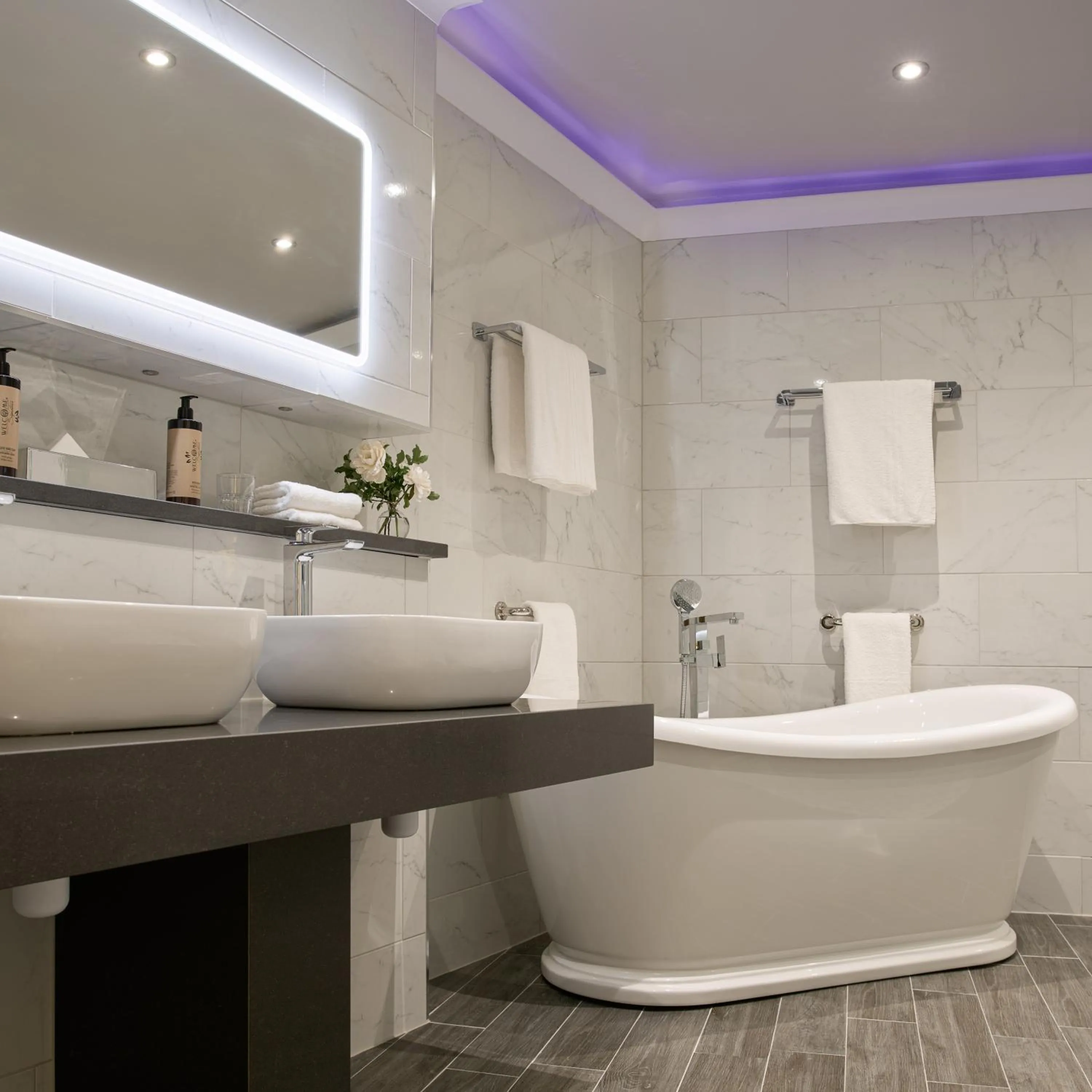 Shower in The Inn at Dromoland