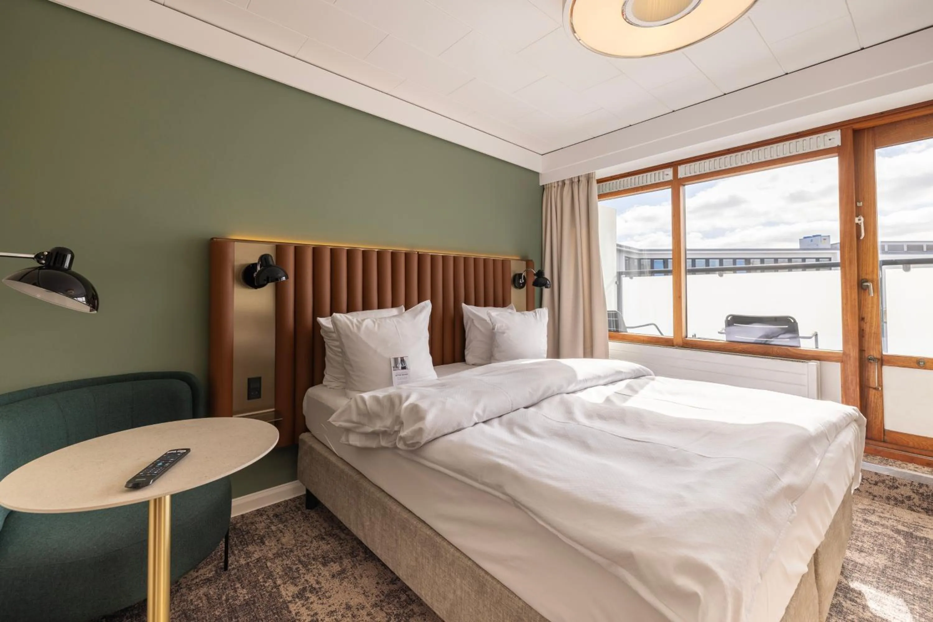 Bedroom, Bed in Imperial Hotel