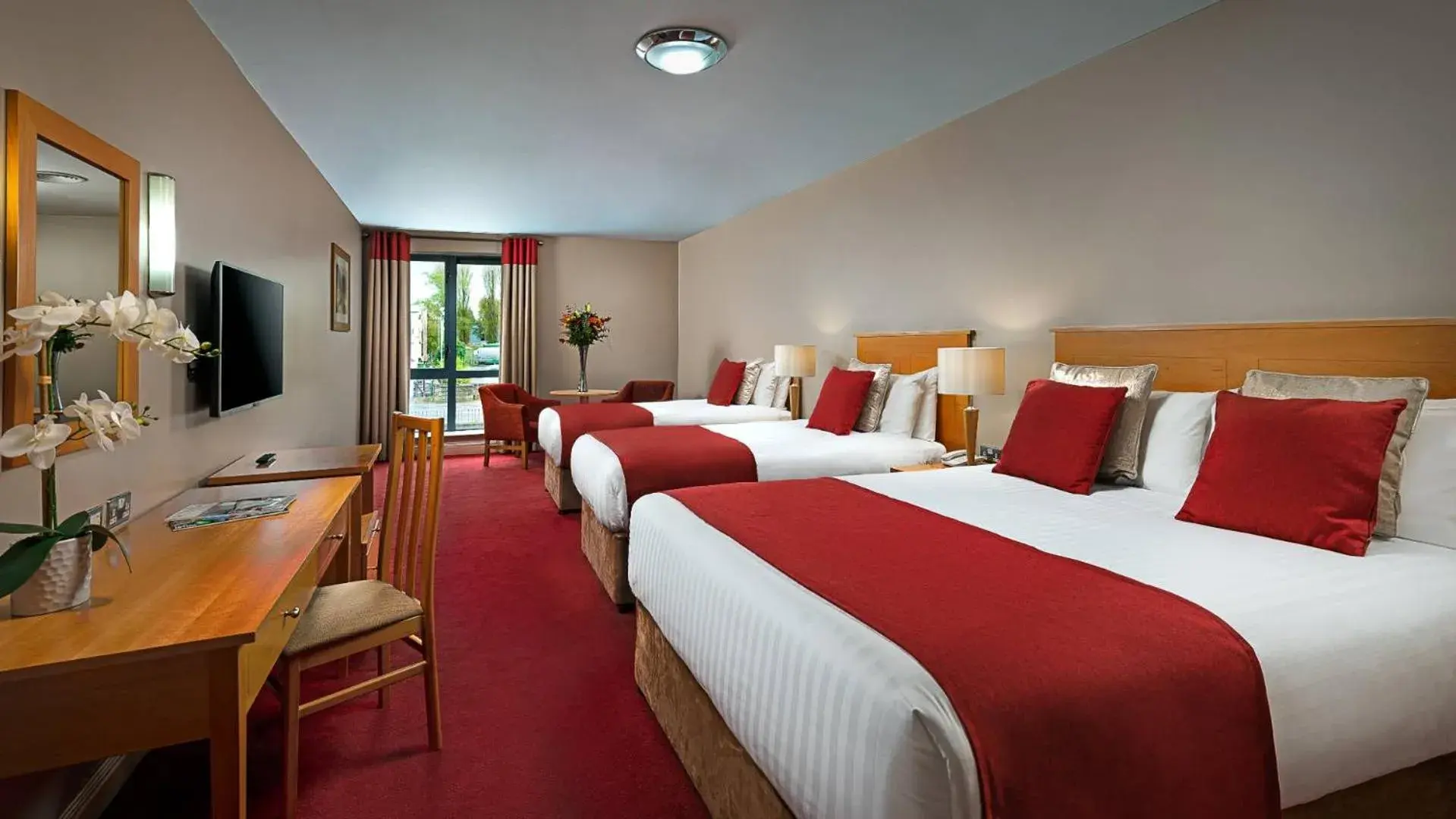 Triple Room in Great National South Court Hotel Triple Room in Great National South Court Hotel